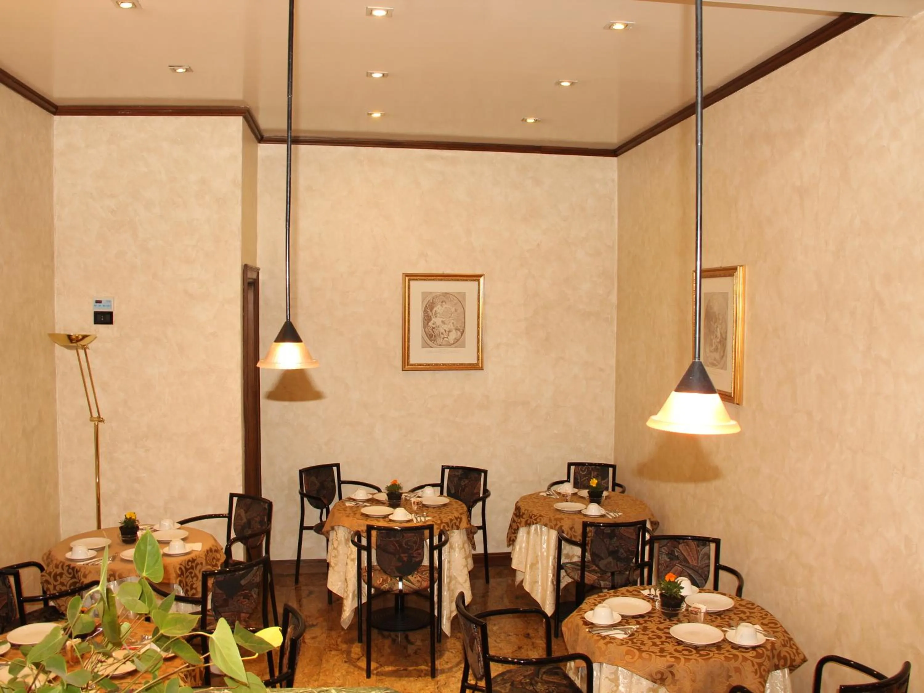 Breakfast in Hotel Valentino Centro Storico