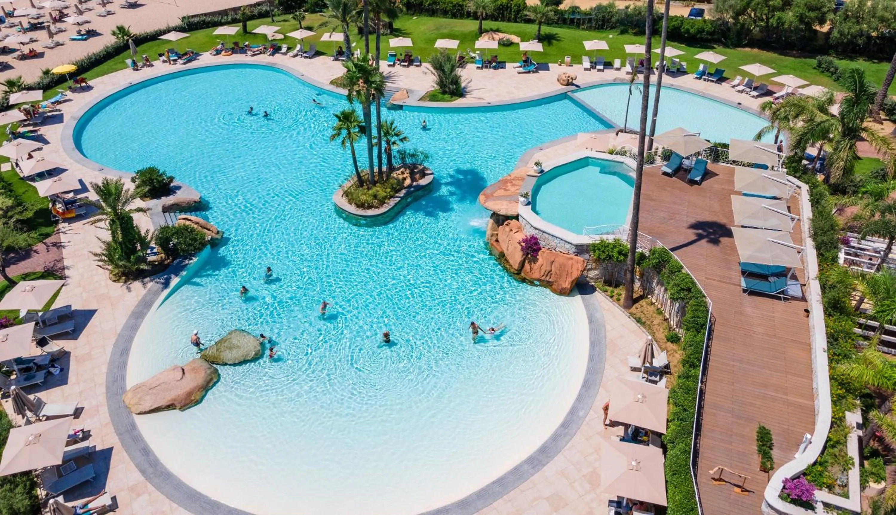 Swimming pool in Hotel Club Saraceno - Bovis Hotels
