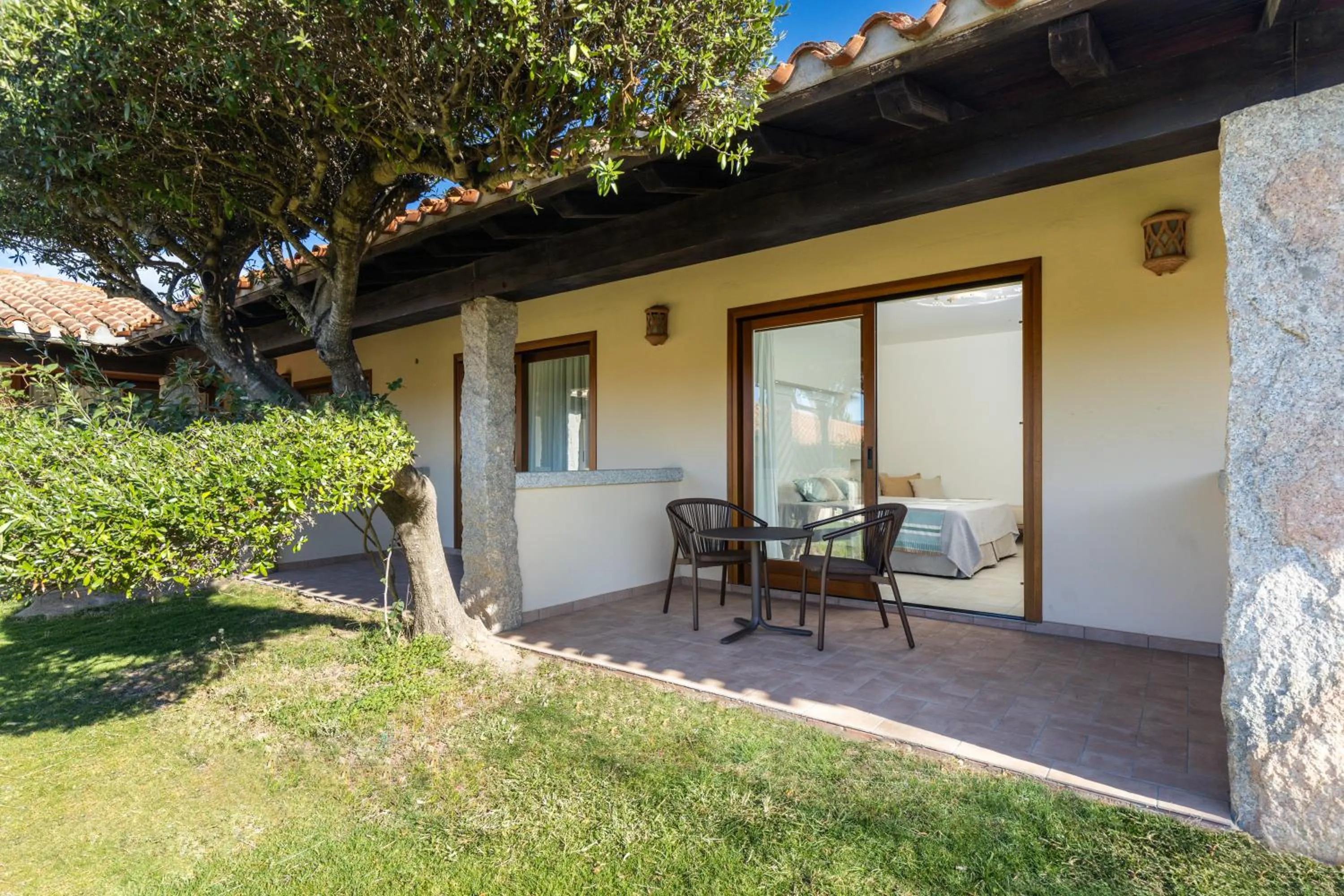 Patio in Hotel Club Saraceno - Bovis Hotels