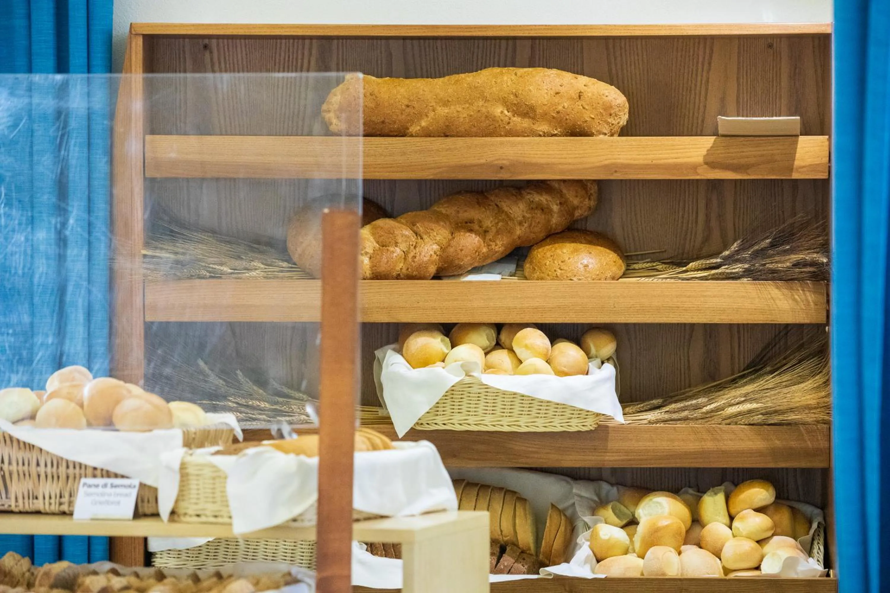 Buffet breakfast in Hotel Club Saraceno - Bovis Hotels