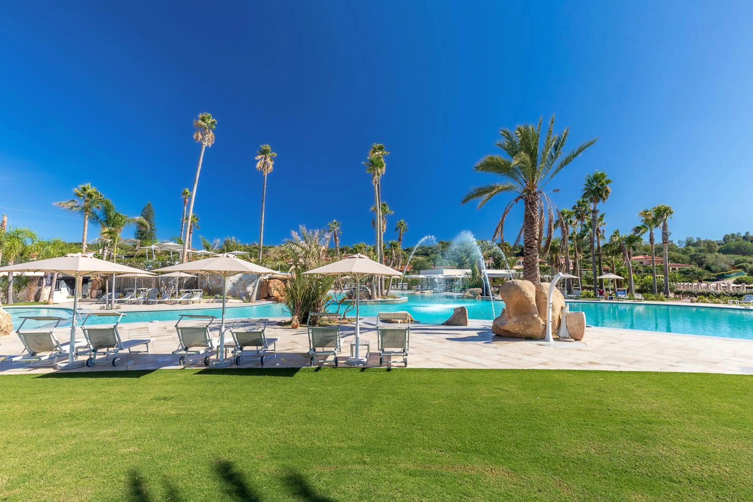 Swimming pool in Hotel Club Saraceno - Bovis Hotels