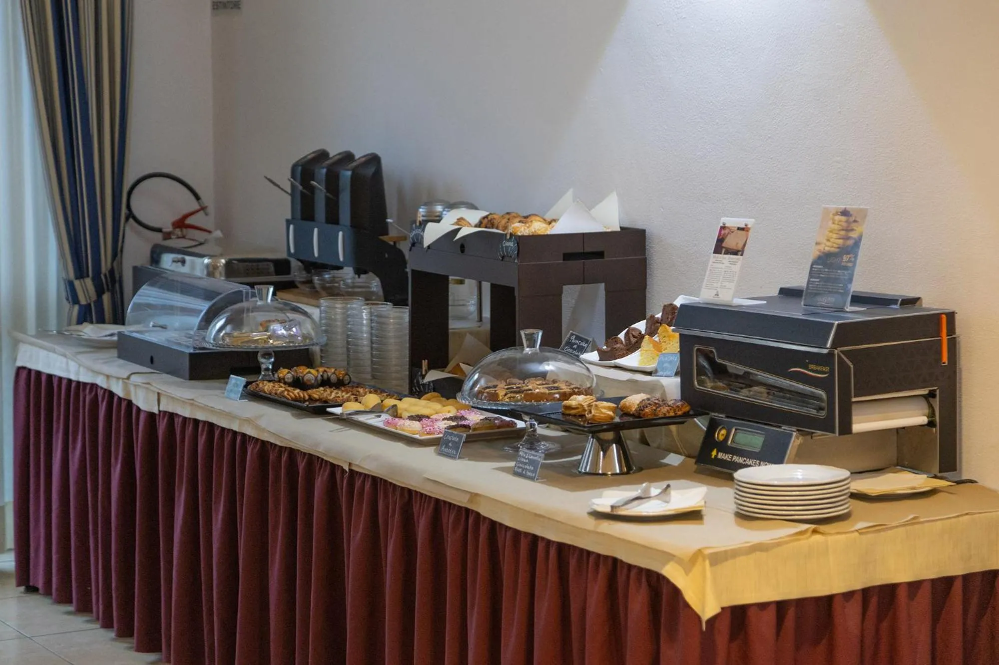 Breakfast in Palace Hotel Due Ponti