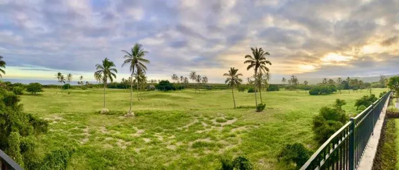 Garden in Black Sands Beach Condo with Full Kitchen