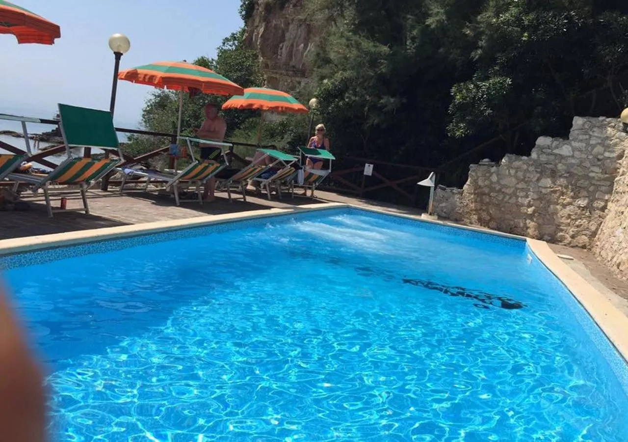 Swimming pool in Hotel Seggio