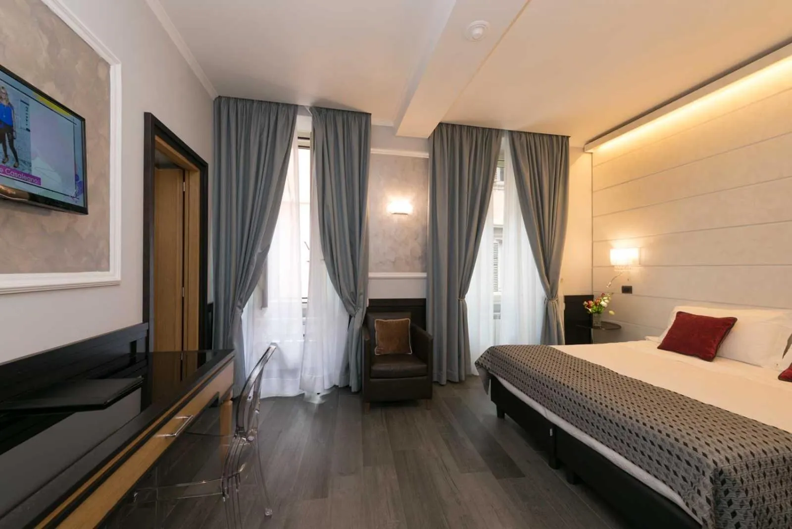 Bed in Duca d'Alba Hotel - Chateaux & Hotels Collection
