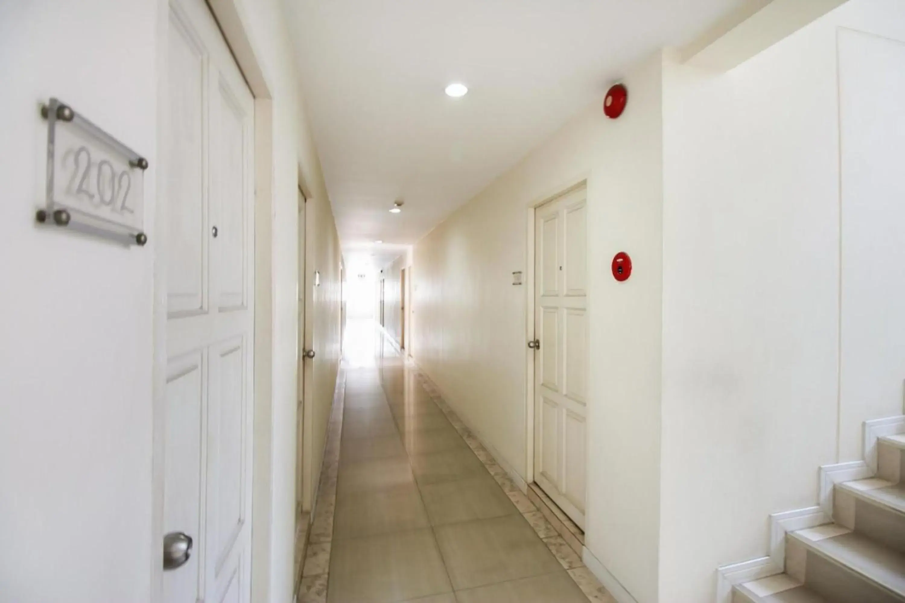 Property building in Mee sook Hotel and Residence Property building in Mee sook Hotel and Residence