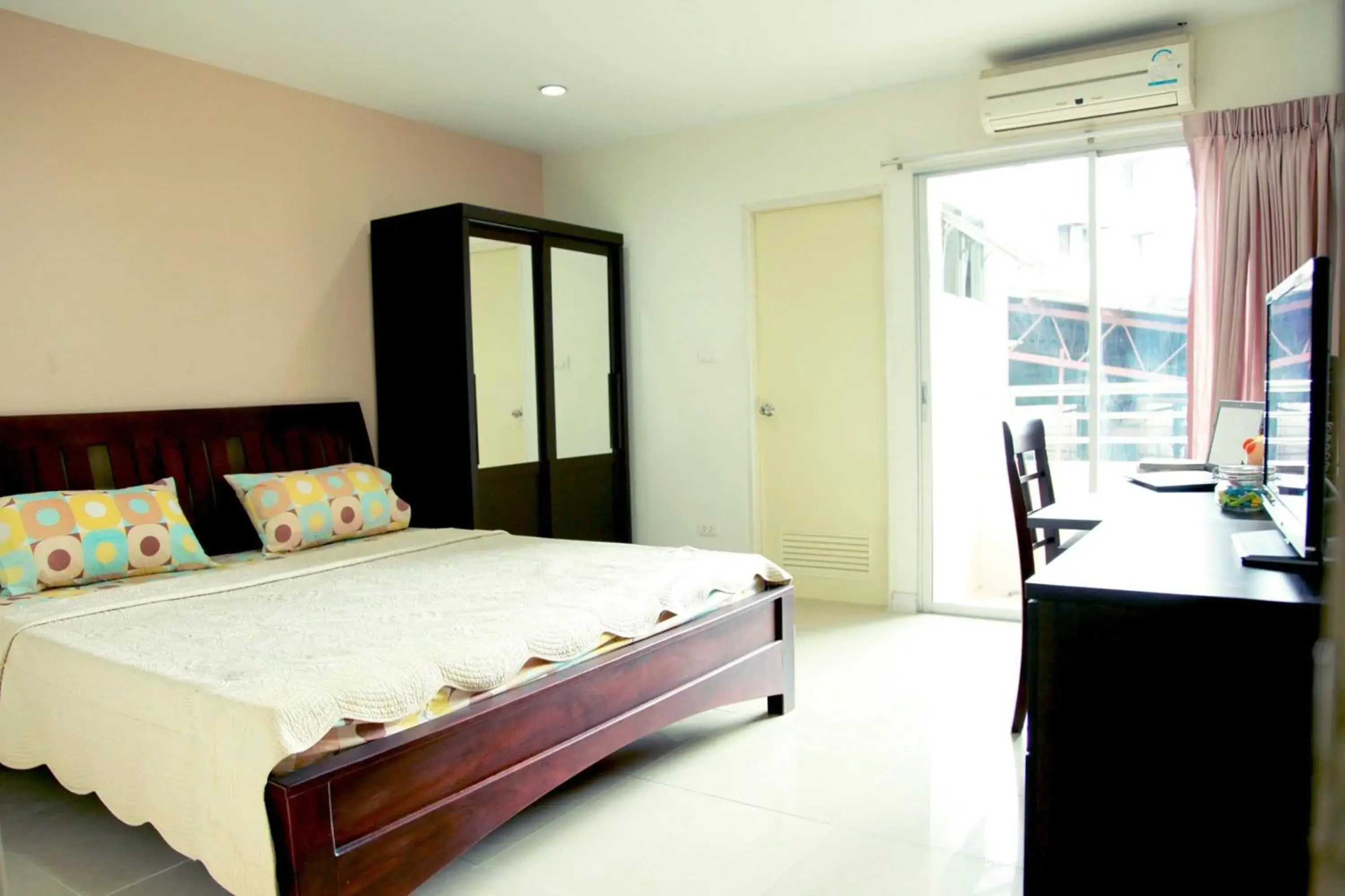 Bedroom, Bed in Mee sook Hotel and Residence Bedroom, Bed in Mee sook Hotel and Residence