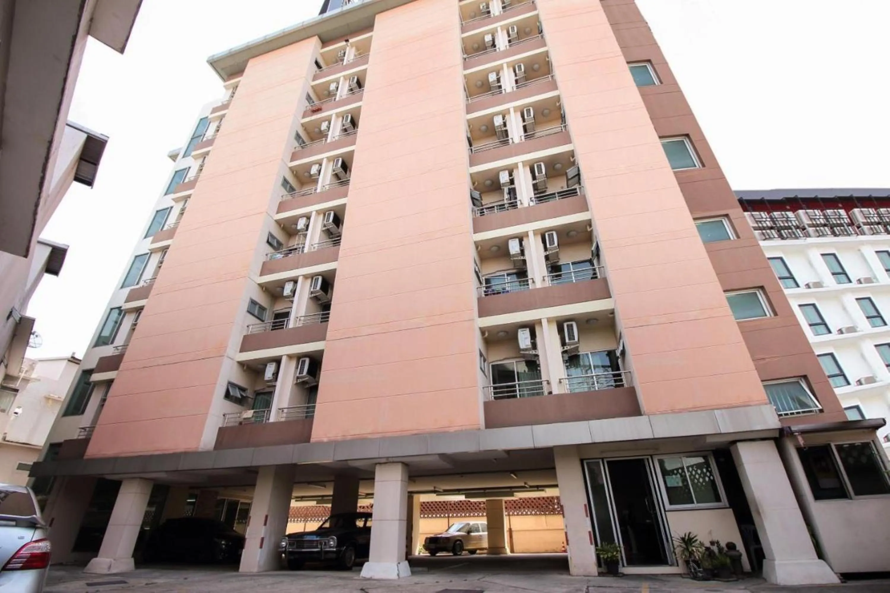 Property building in Mee sook Hotel and Residence