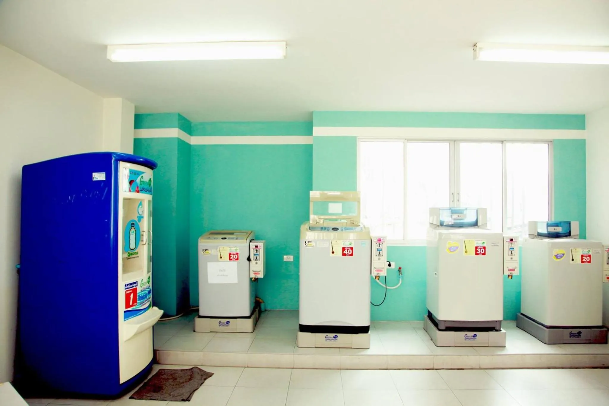 washing machine in Mee sook Hotel and Residence