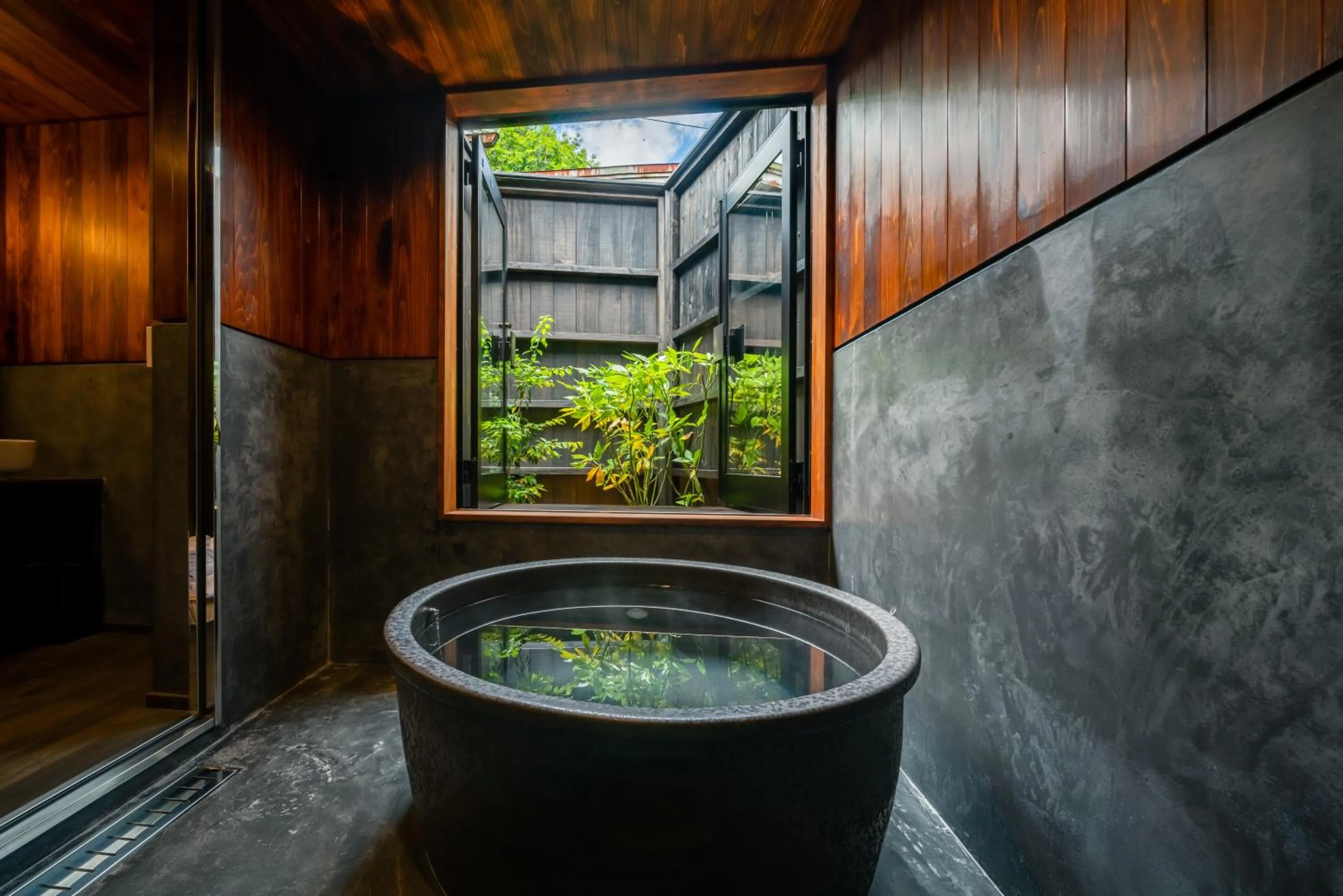 Open Air Bath in BYAKU Narai