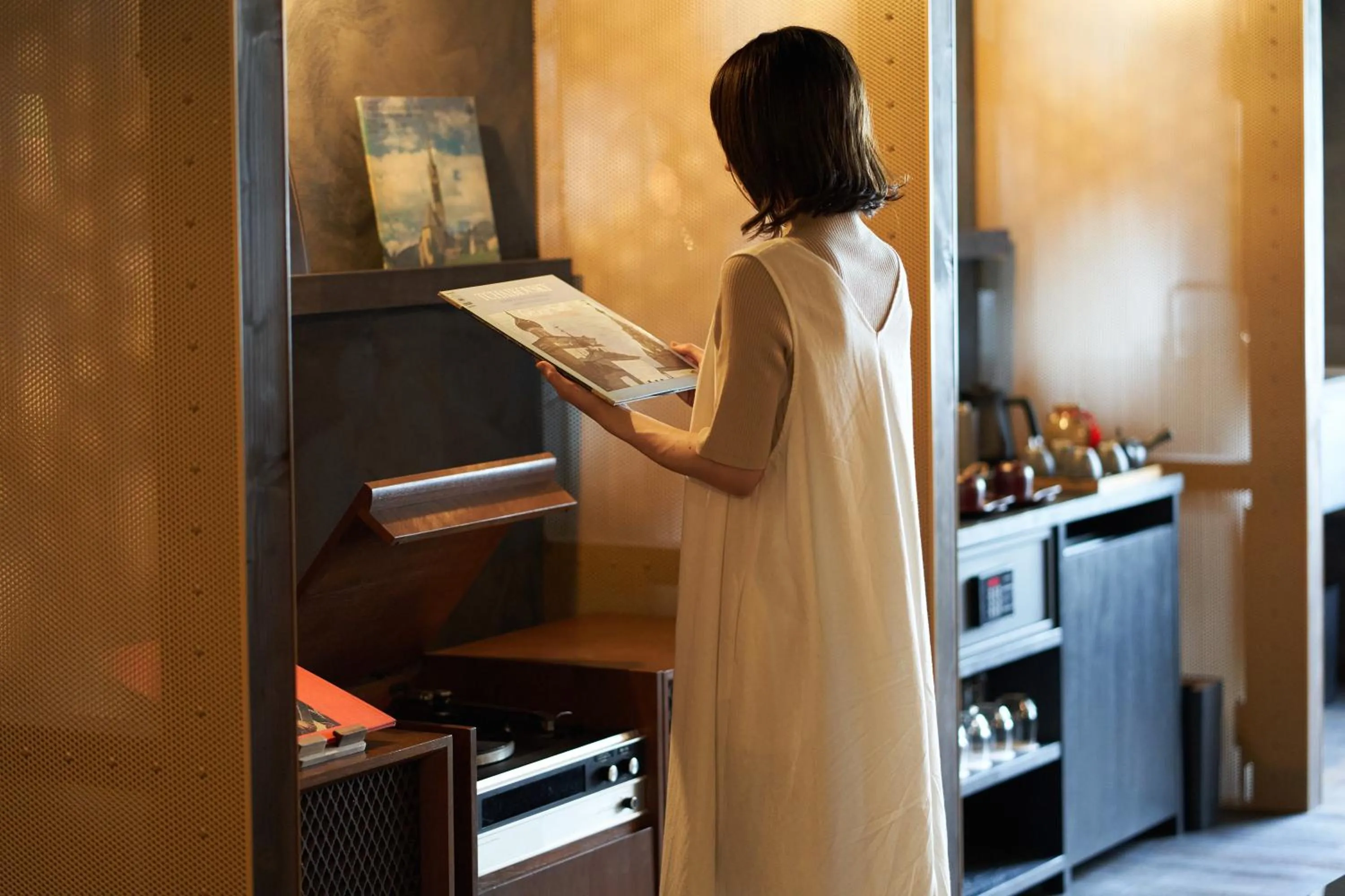 People in BYAKU Narai