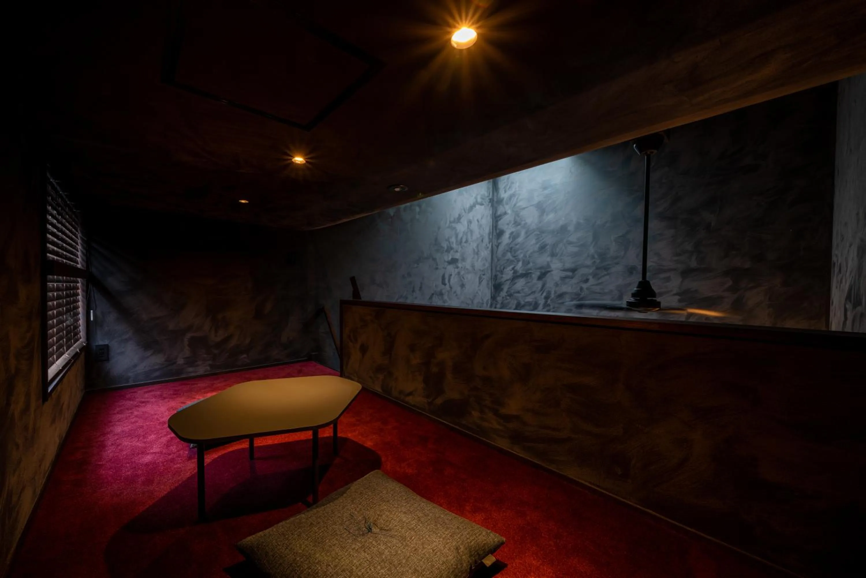 Photo of the whole room in BYAKU Narai