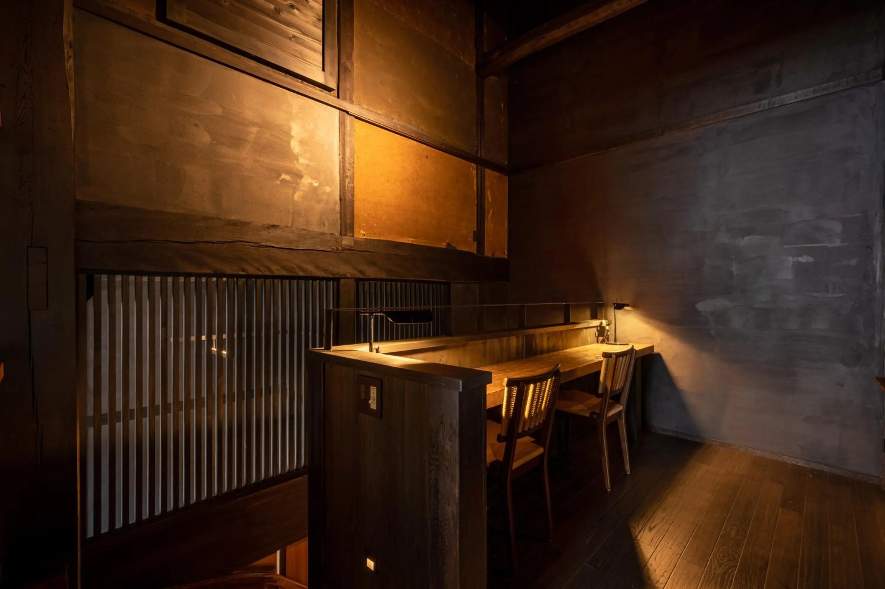 Photo of the whole room in BYAKU Narai