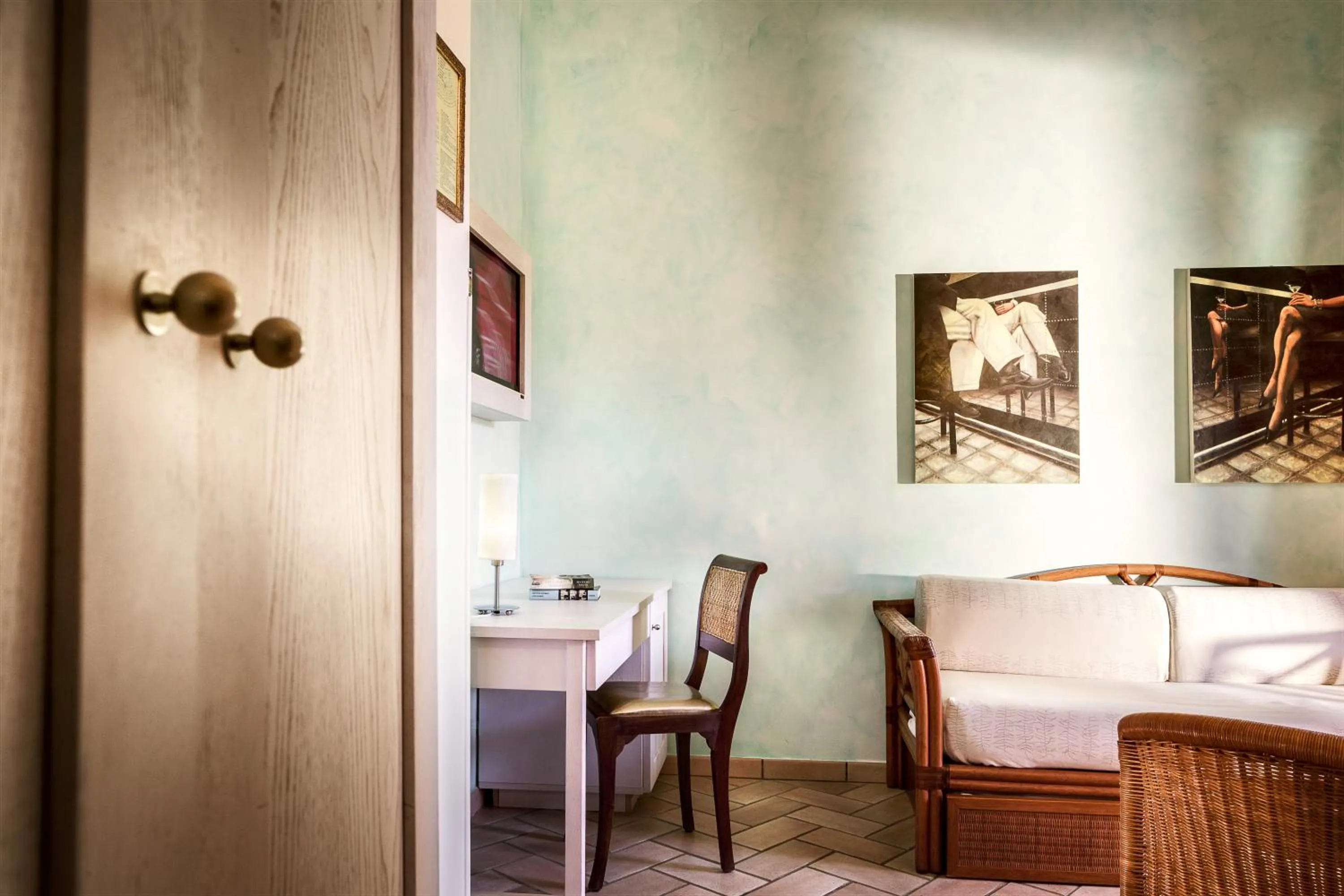 Living room, Bed in Hotel Stella Maris