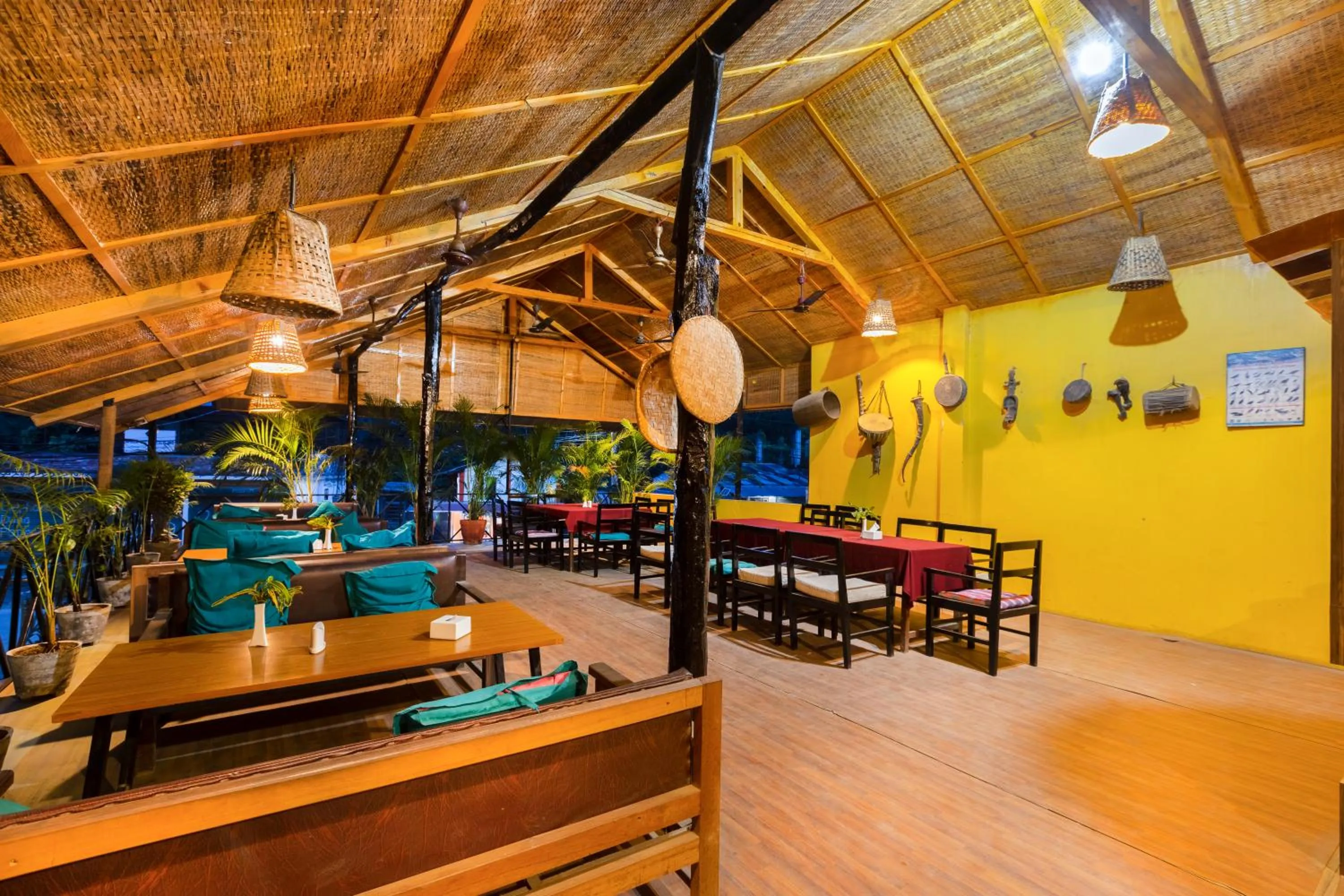 Restaurant/places to eat in Hotel Parkside