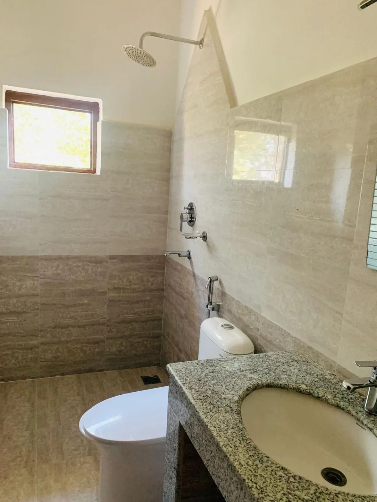 Shower in Hotel Parkside