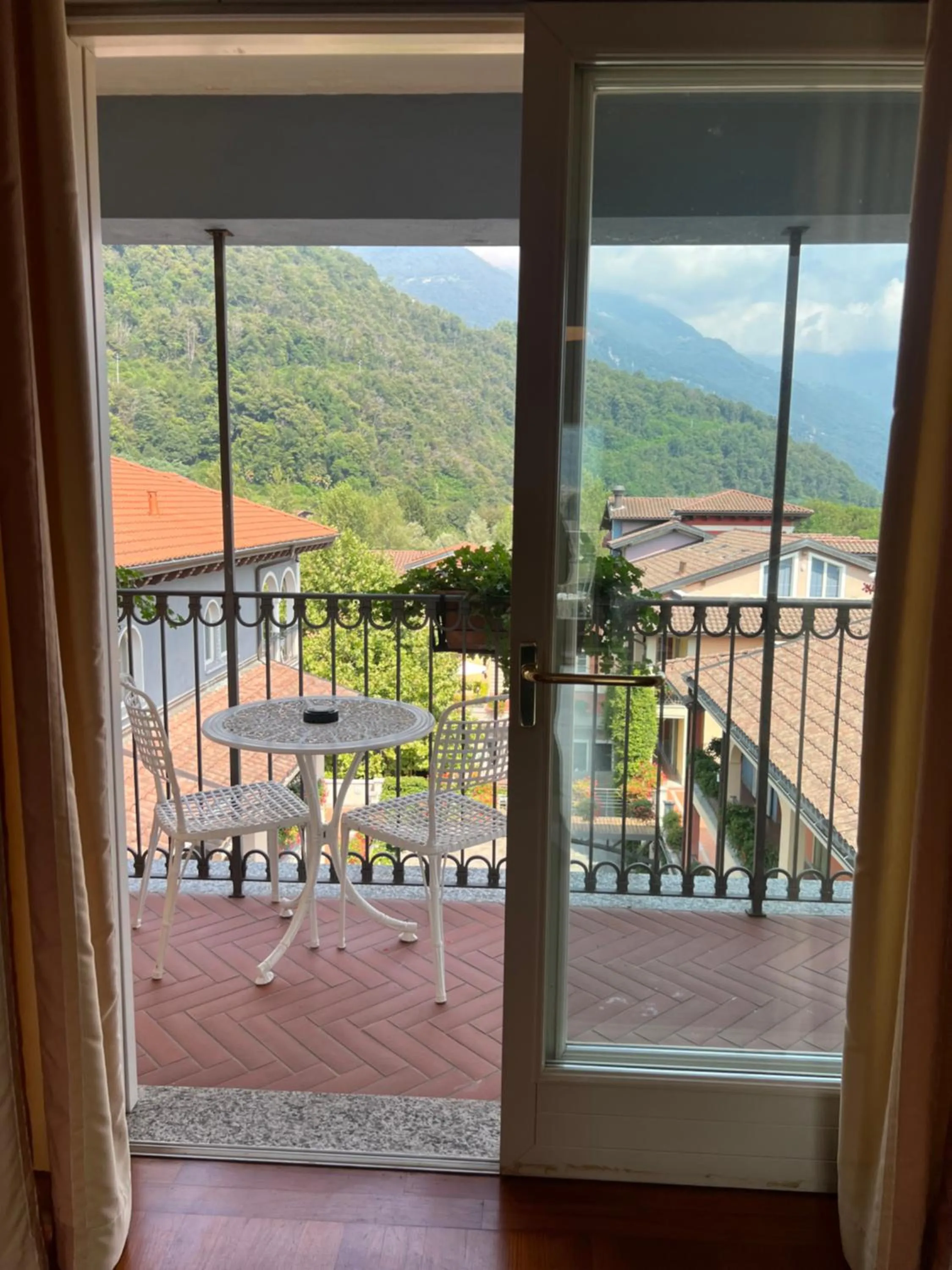 Inner courtyard view in Aquazzurra Resort & Aparthotel