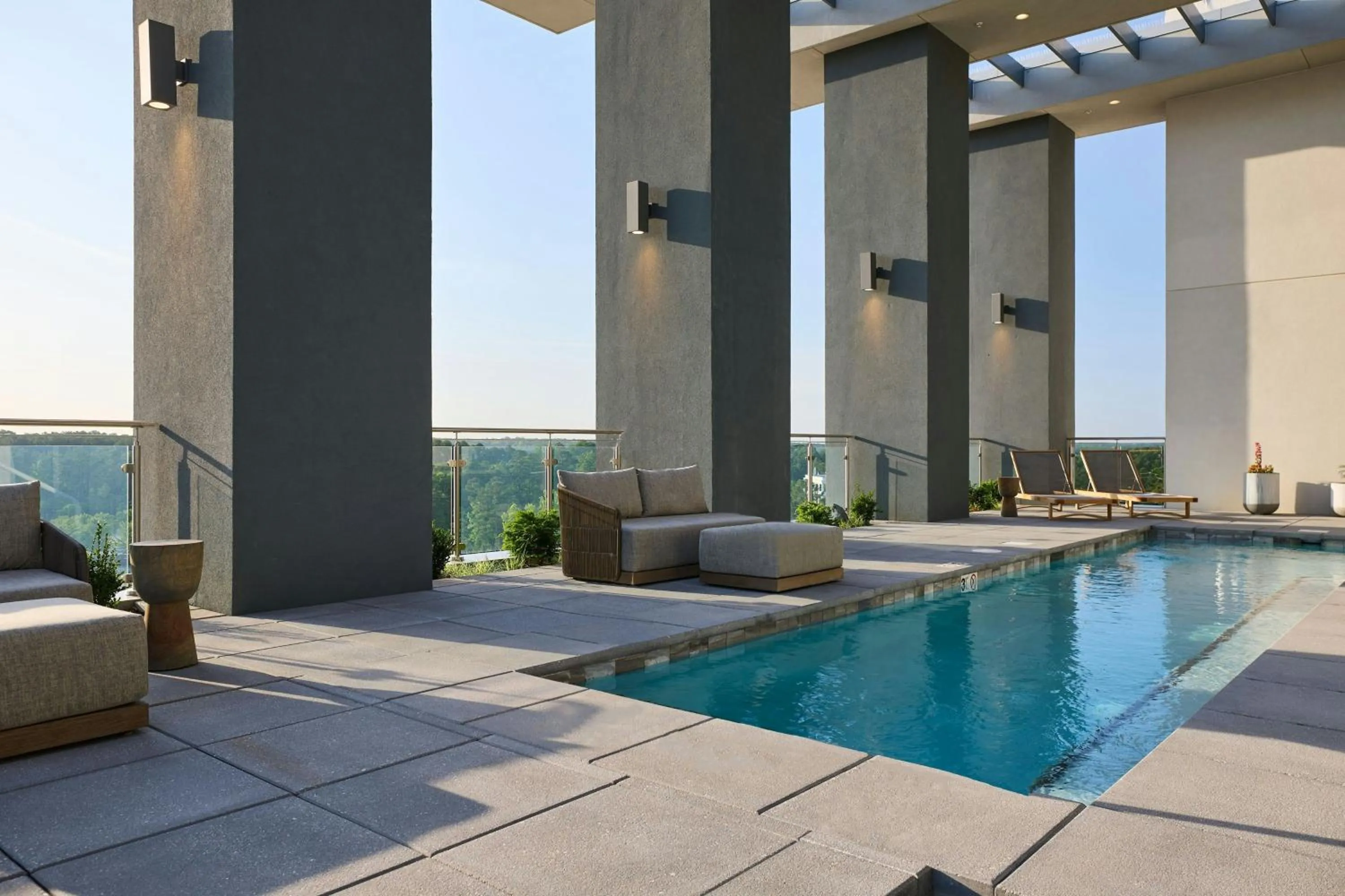 Swimming pool in The Westin Raleigh-Durham Airport