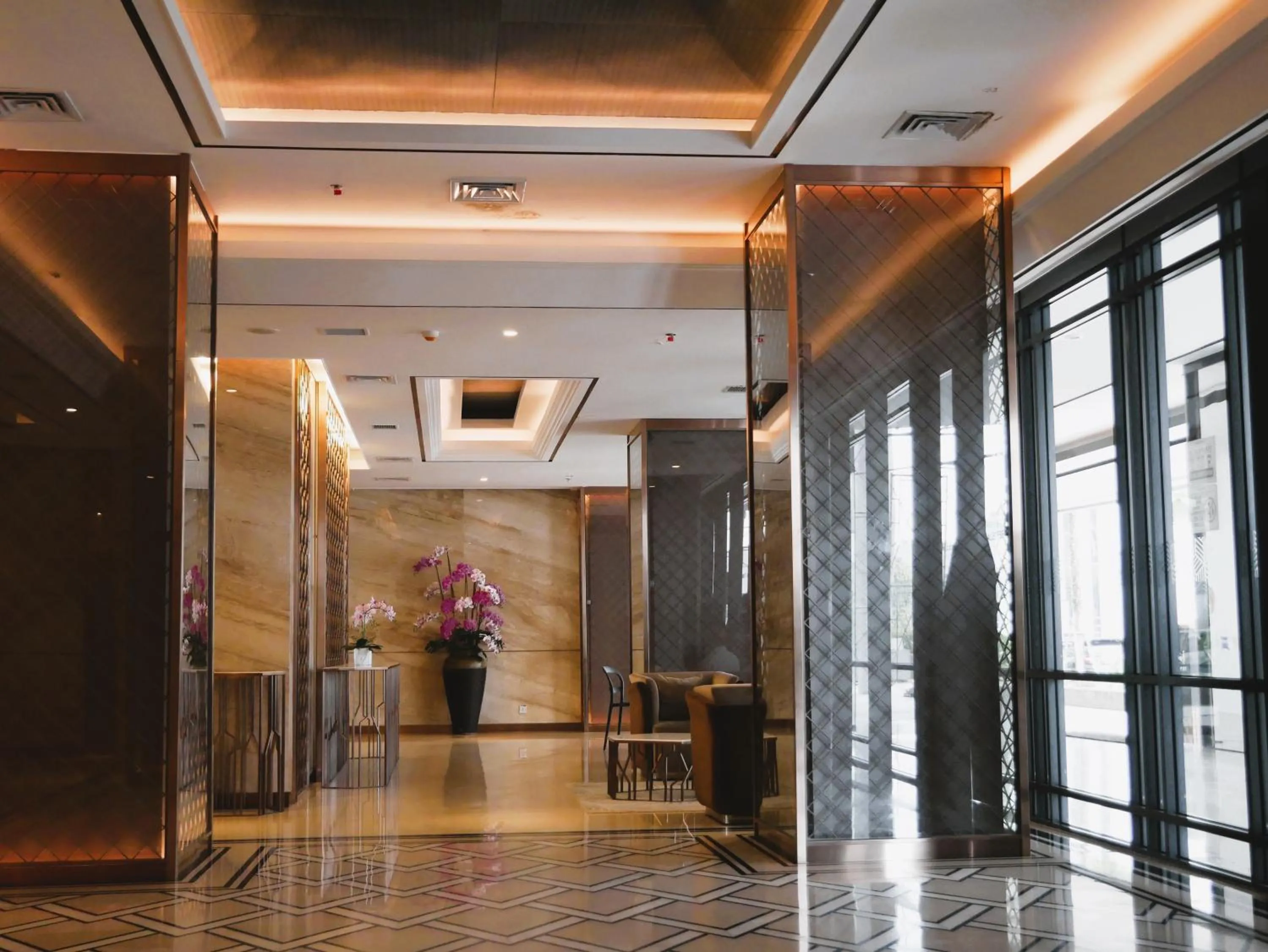 Lobby or reception in Meisterstadt Pollux Habibie