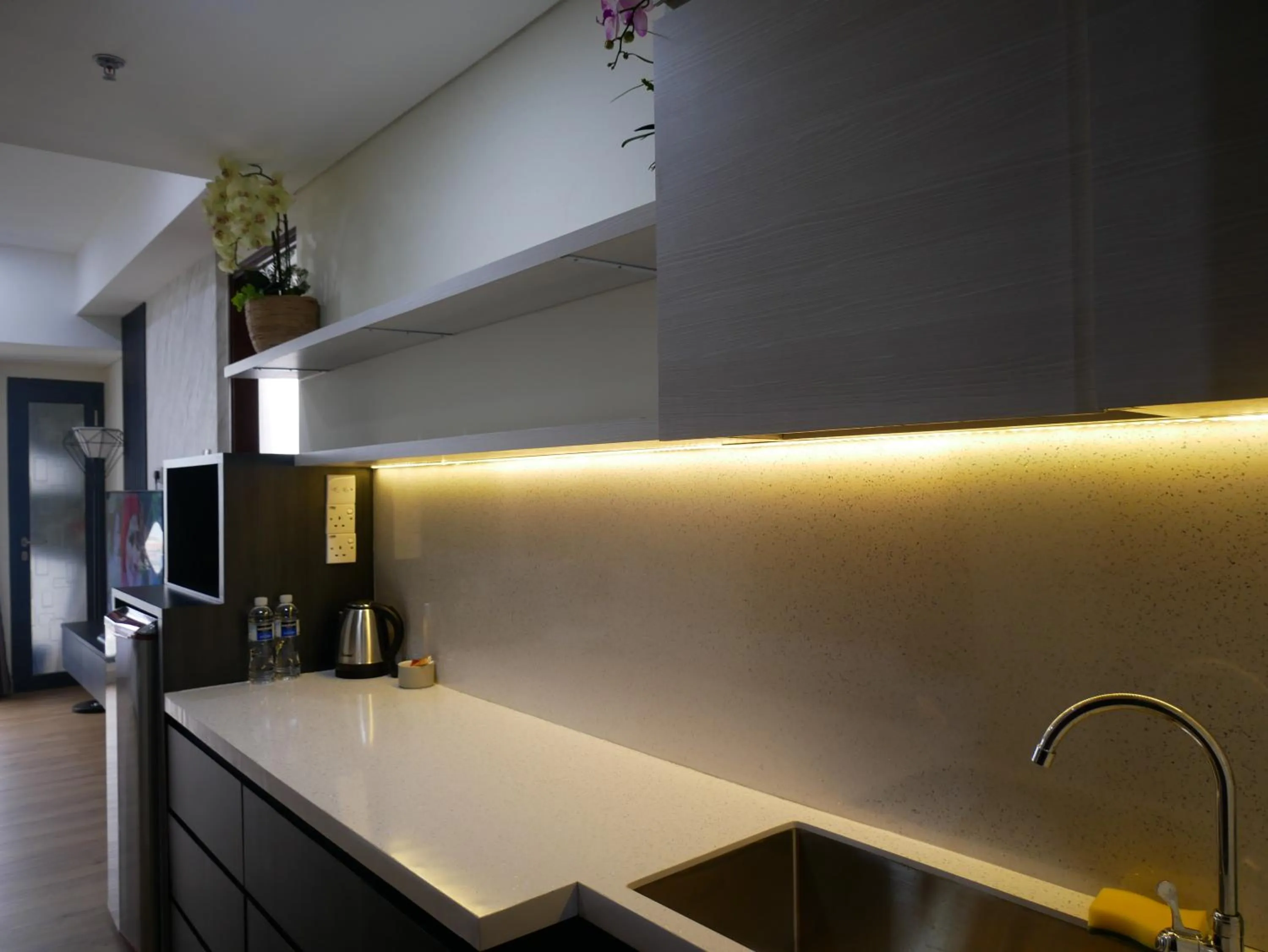 Kitchen or kitchenette in Meisterstadt Pollux Habibie