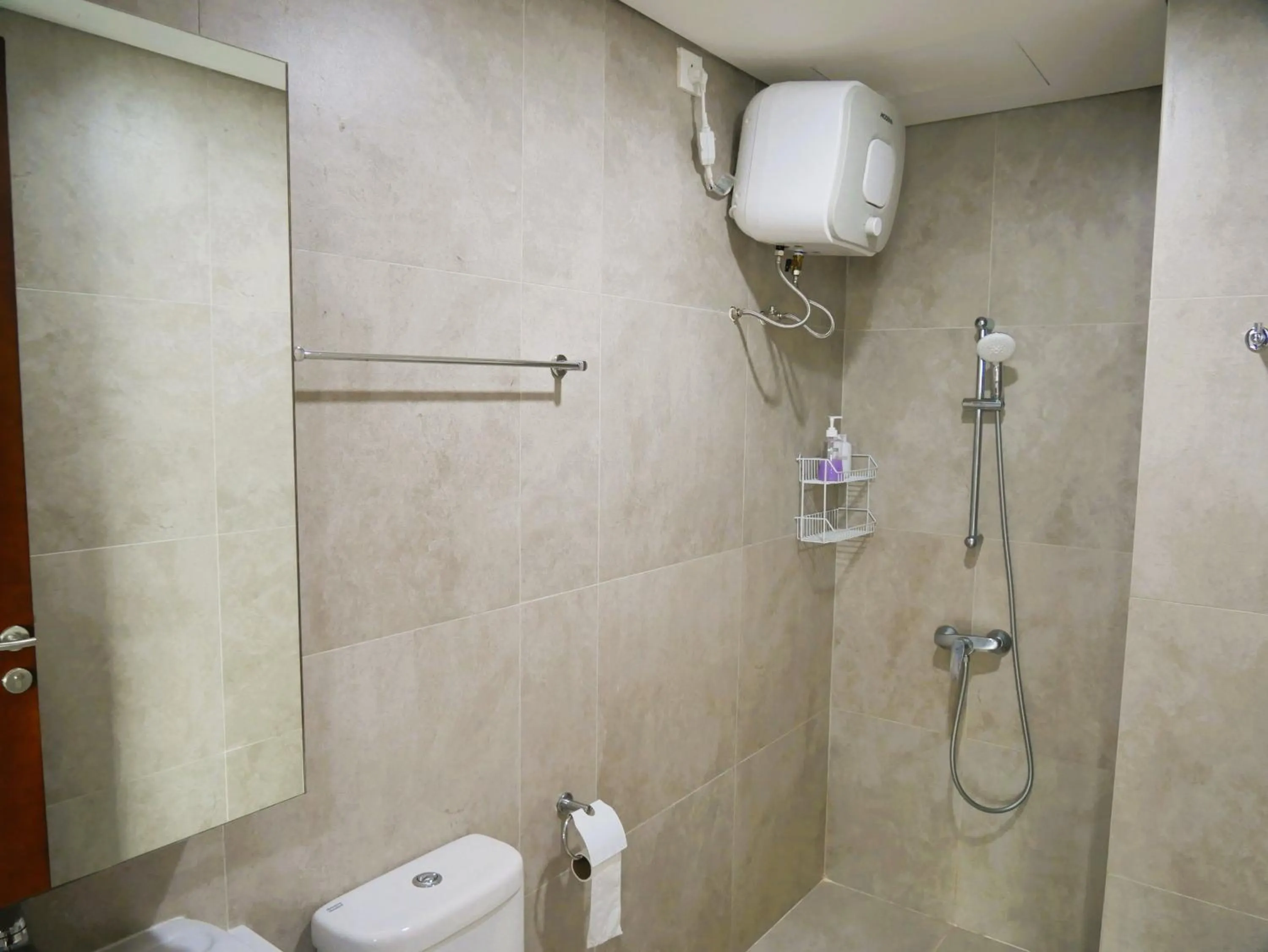 Bathroom in Meisterstadt Pollux Habibie