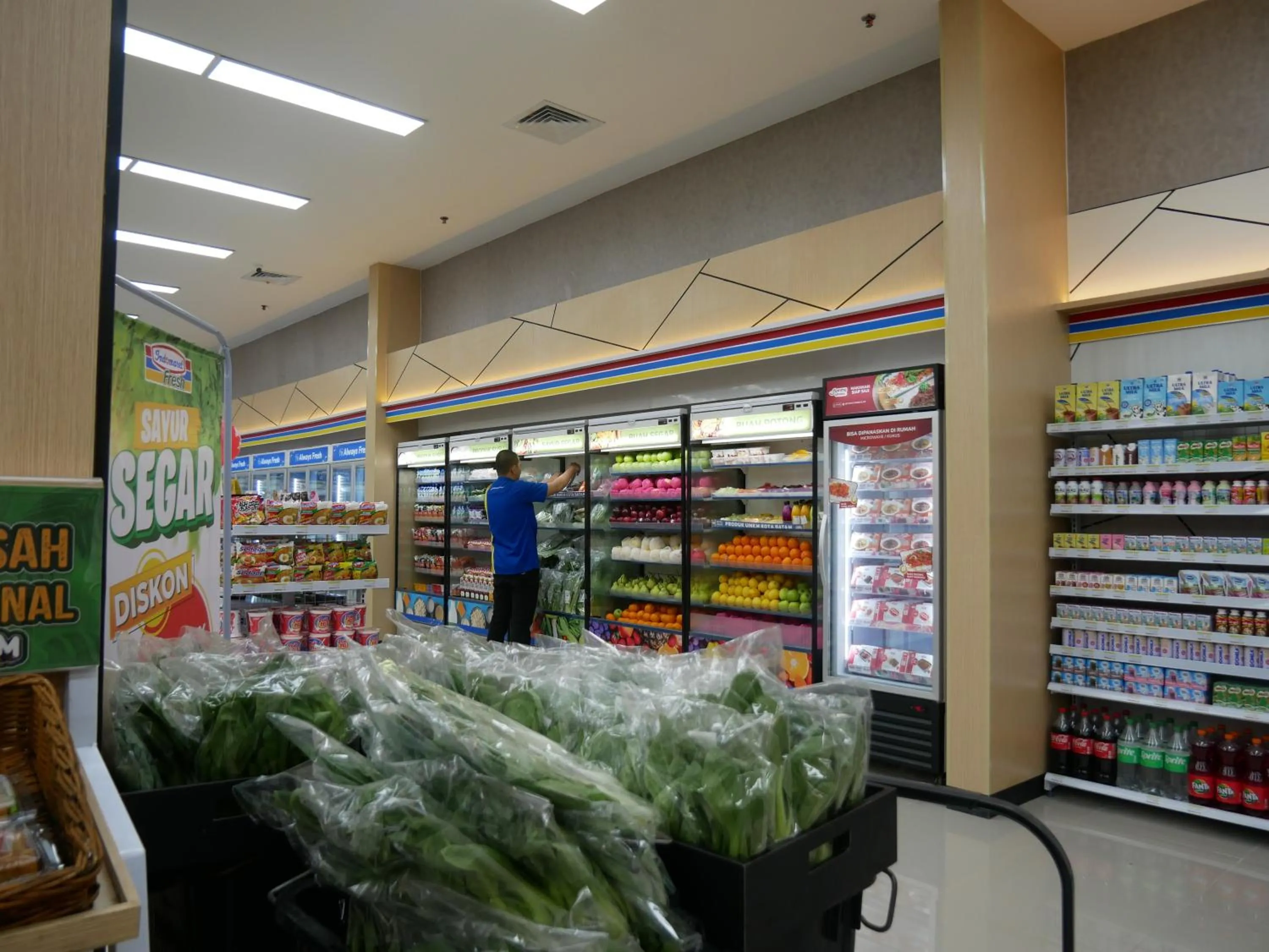 Supermarket/grocery shop in Meisterstadt Pollux Habibie