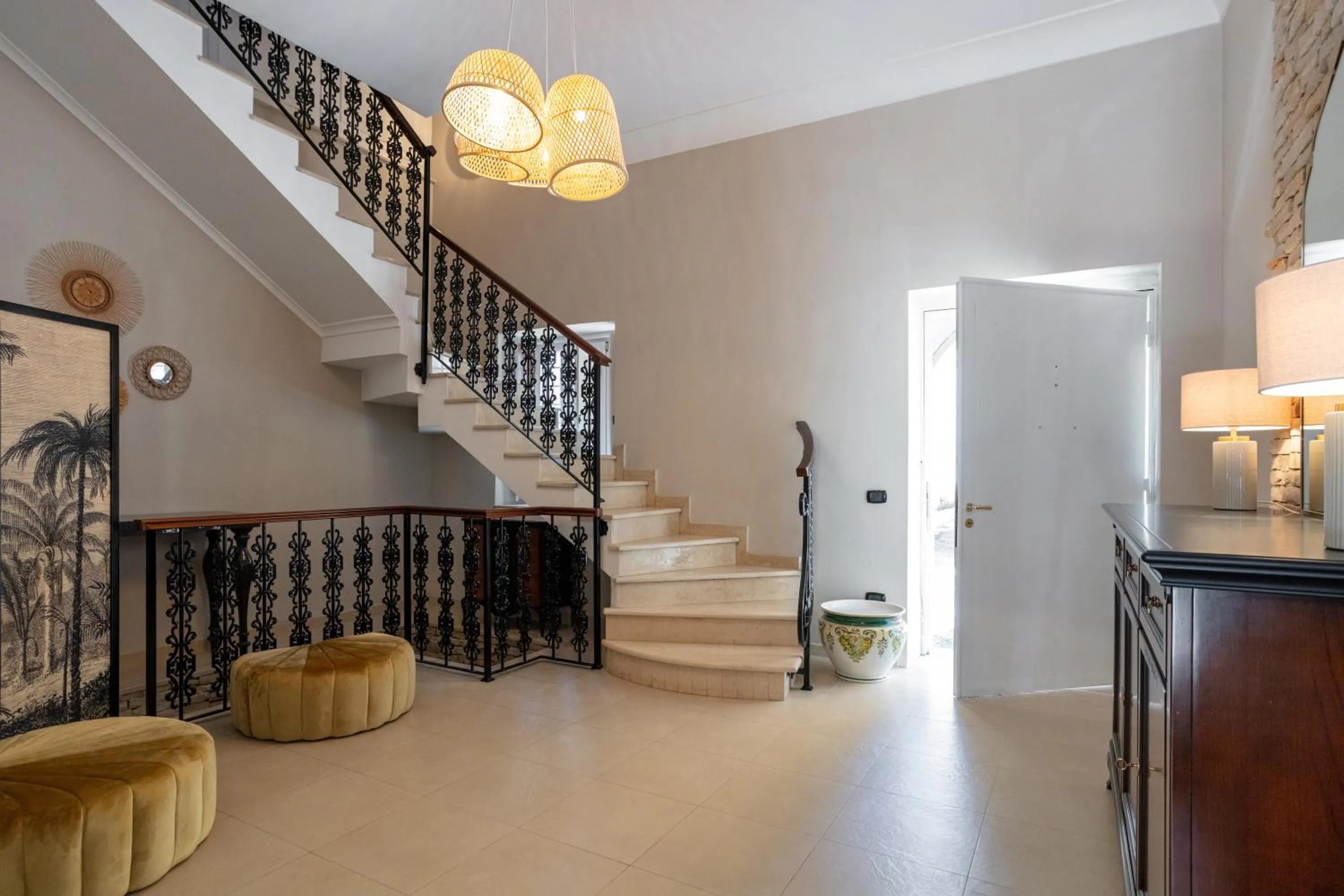 Facade/entrance in Pavean Suites Frattaminore