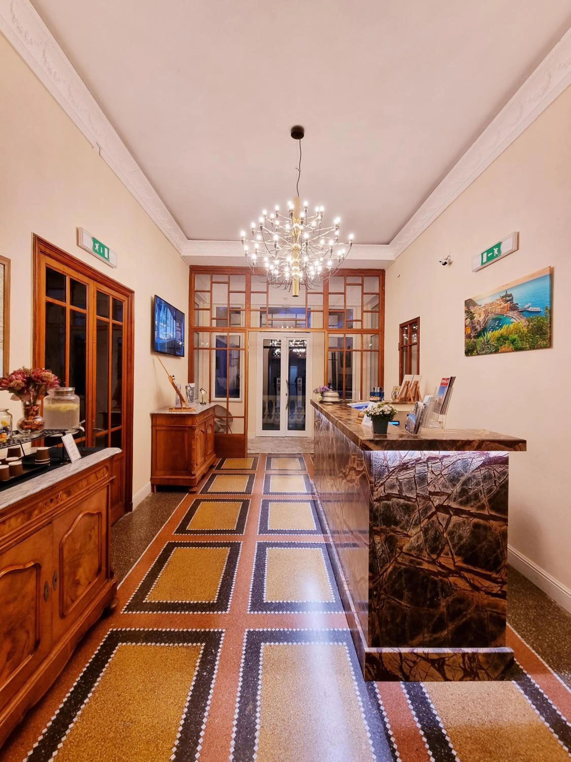 Lobby or reception in Hotel Canali - Le Cinque Terre
