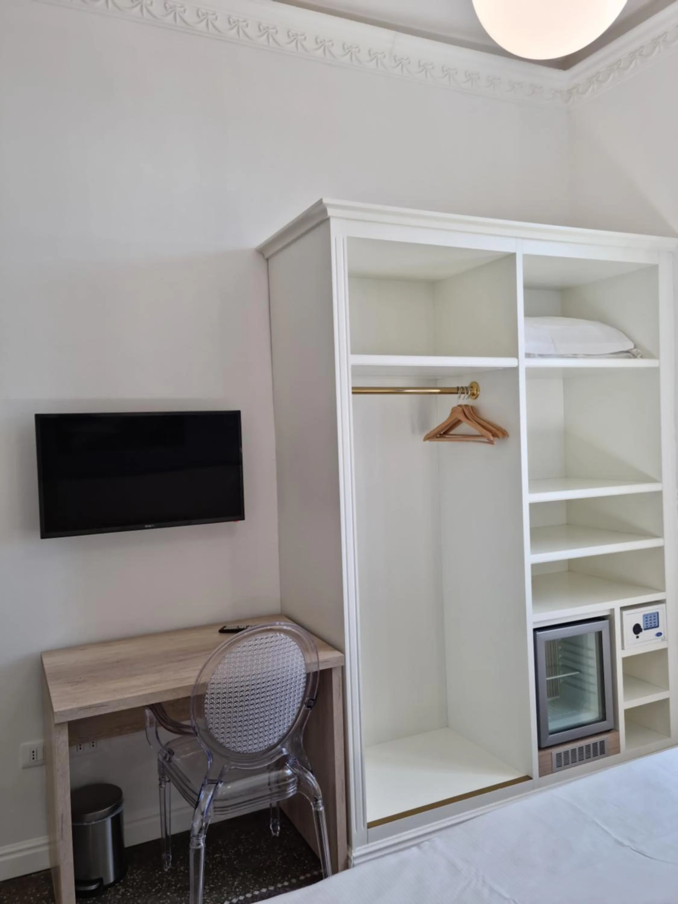 wardrobe in Hotel Canali - Le Cinque Terre