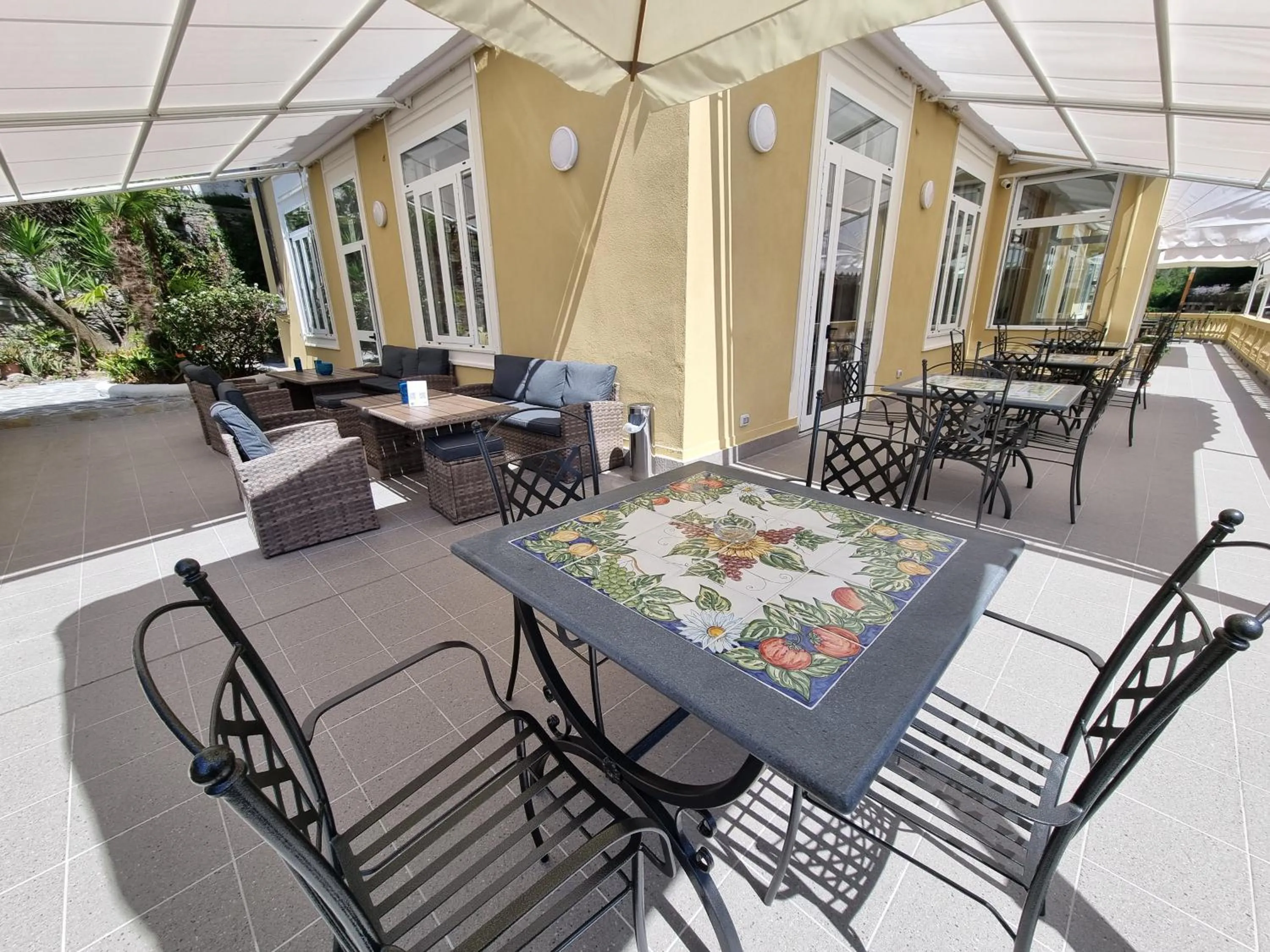 Patio in Hotel Canali - Le Cinque Terre