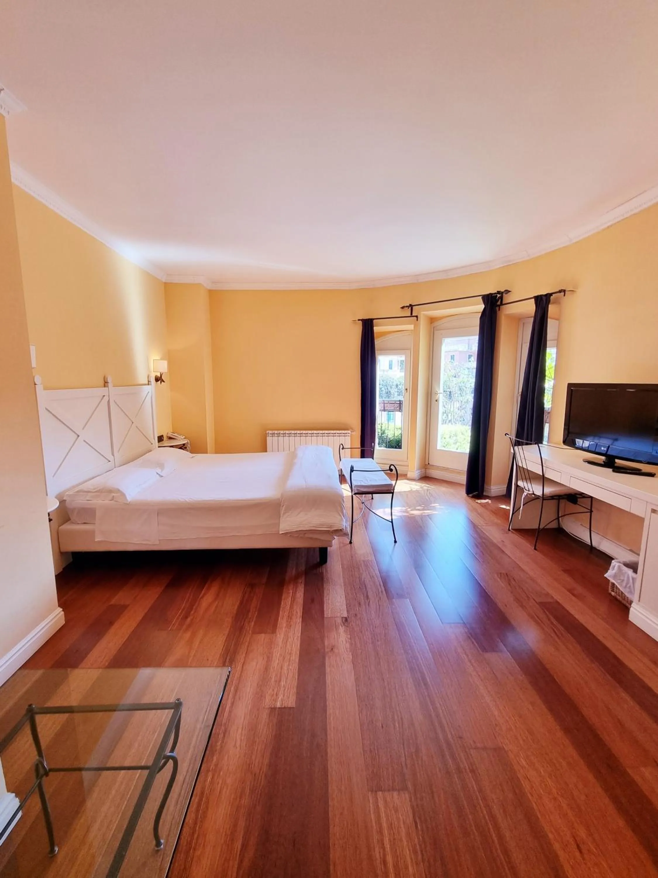 TV and multimedia, Bed in Hotel Canali - Le Cinque Terre