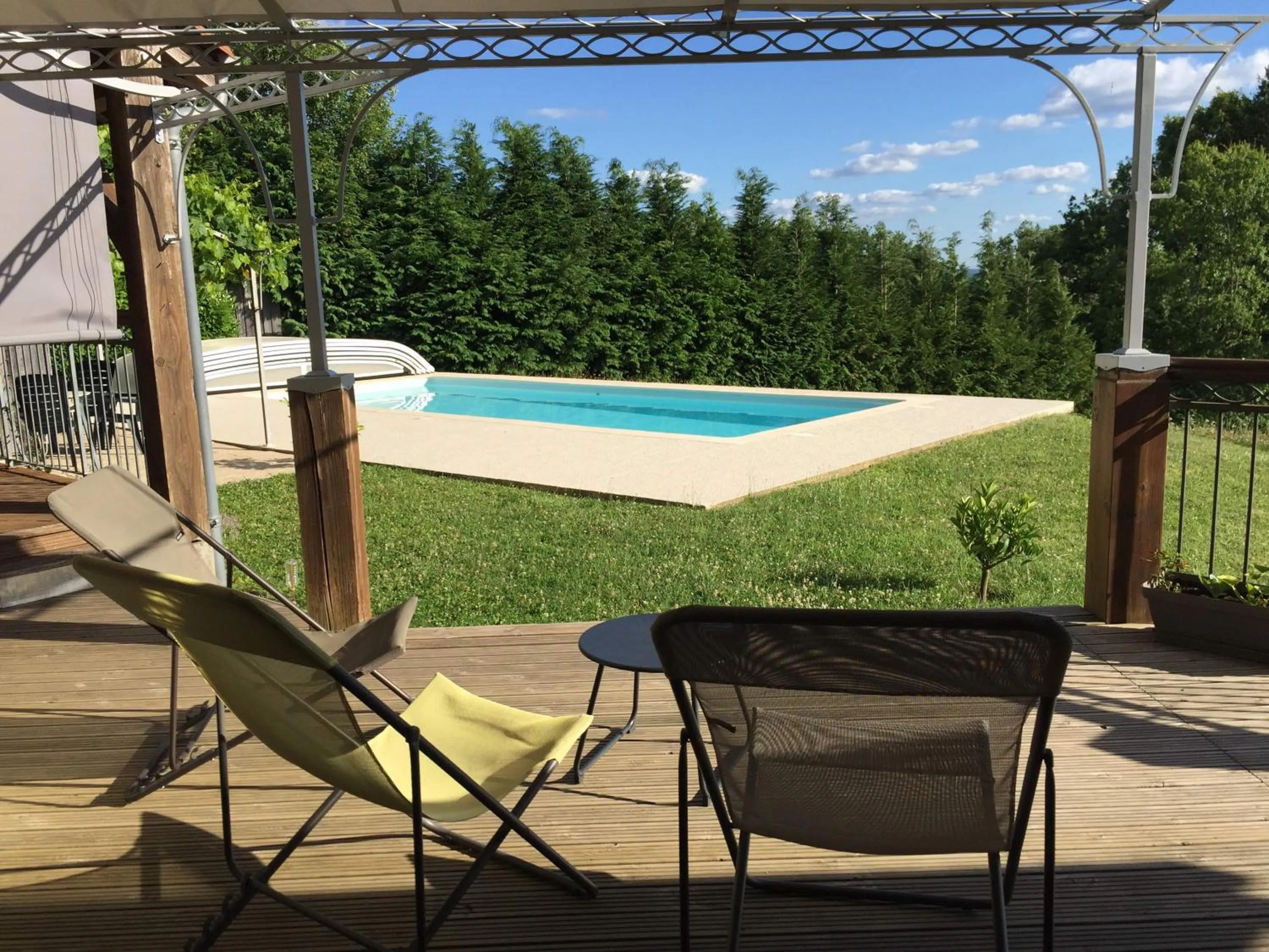 Patio in La Maison des Oiseaux