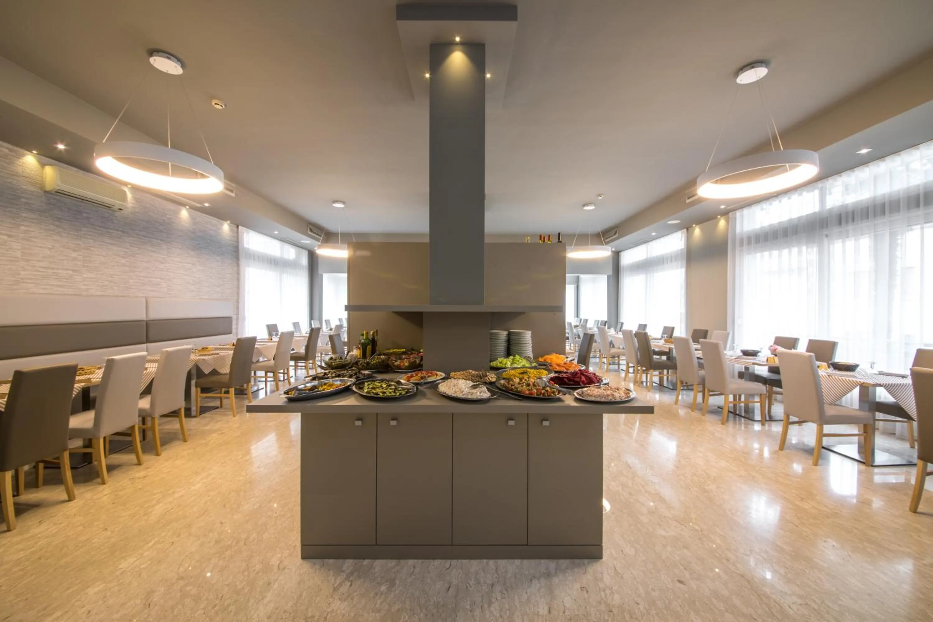 Restaurant/places to eat in Hotel Torino