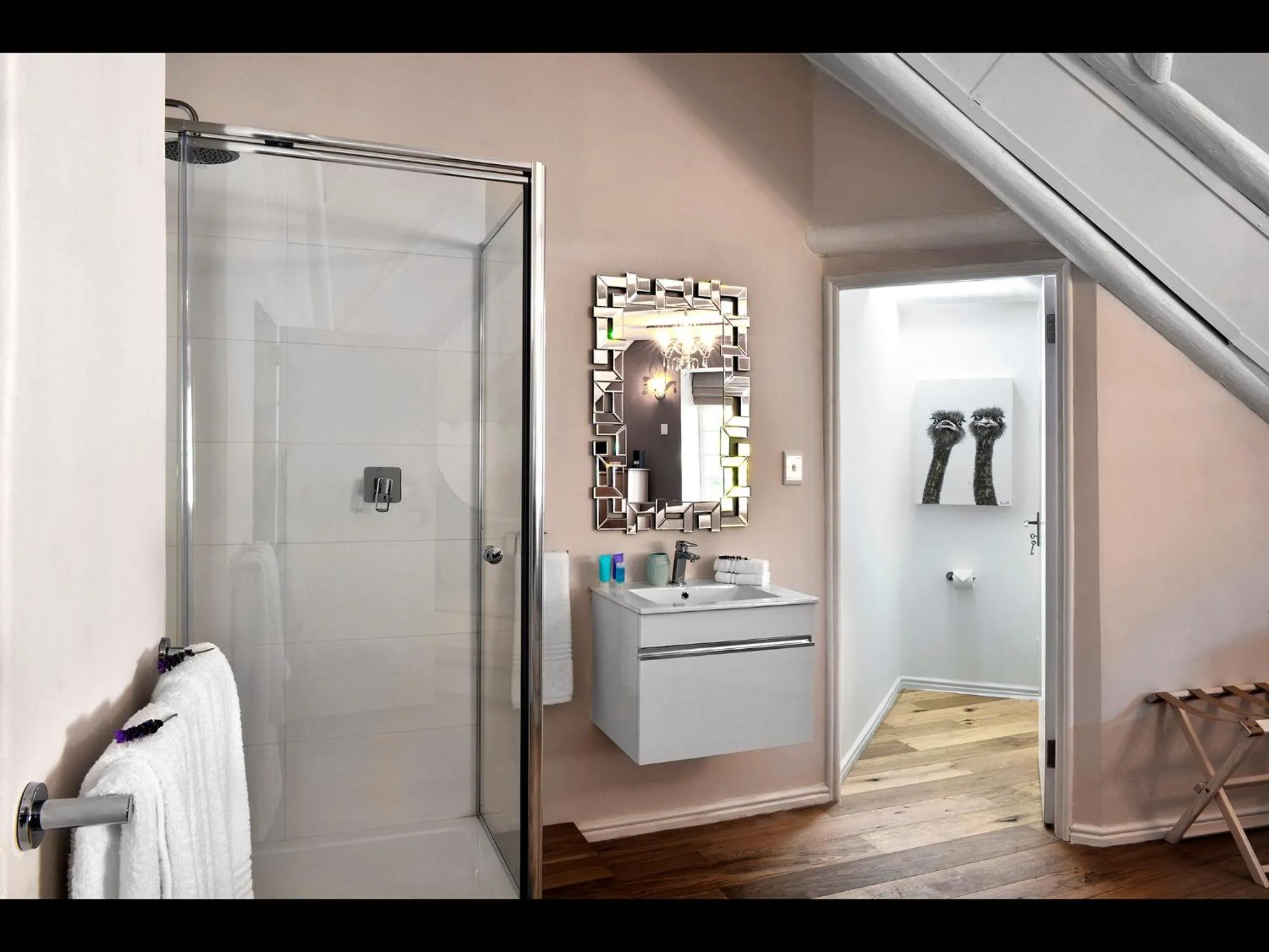 Shower in Mirabelle Guesthouse