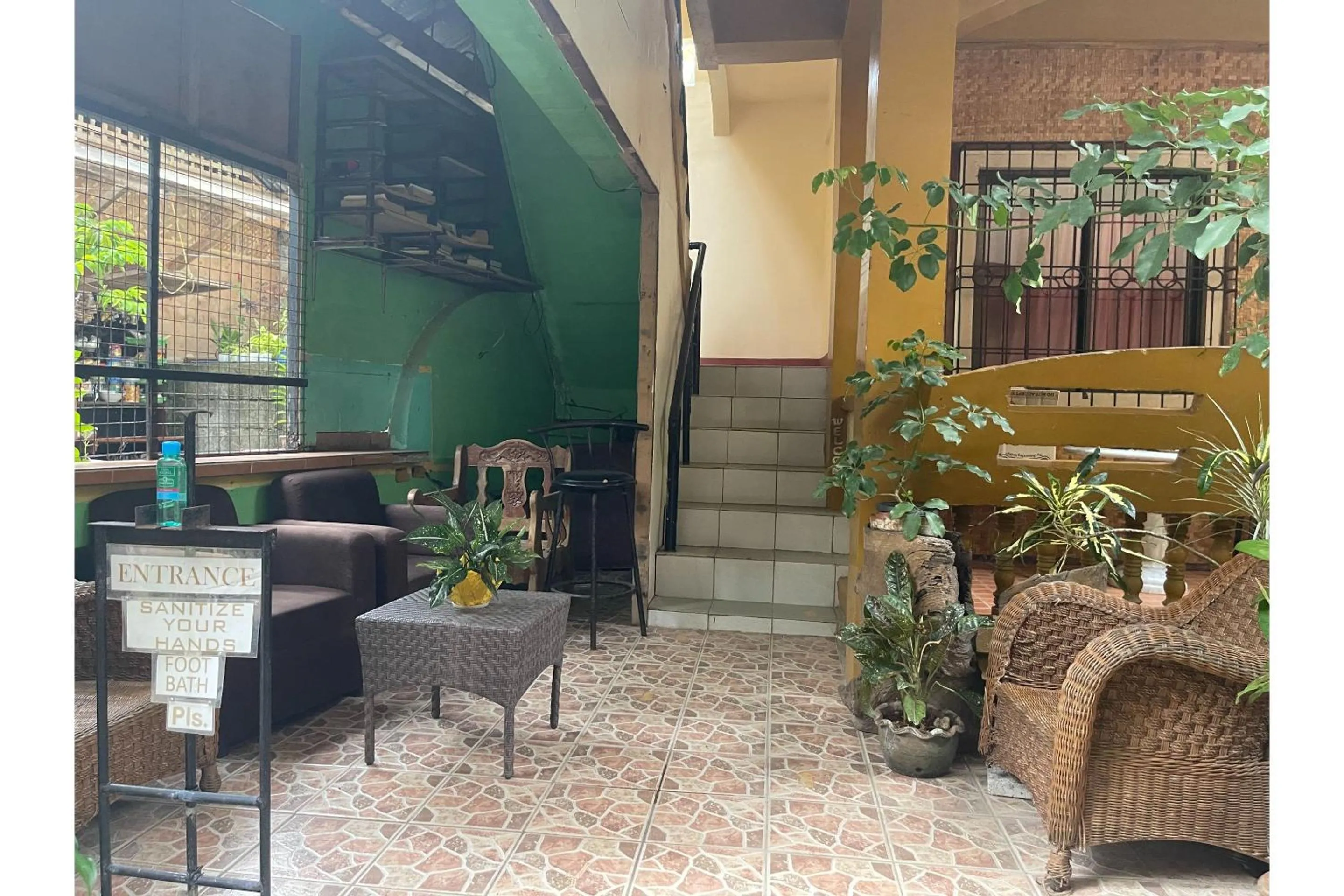 Lobby or reception in OYO 876 Escurel Inn Boracay