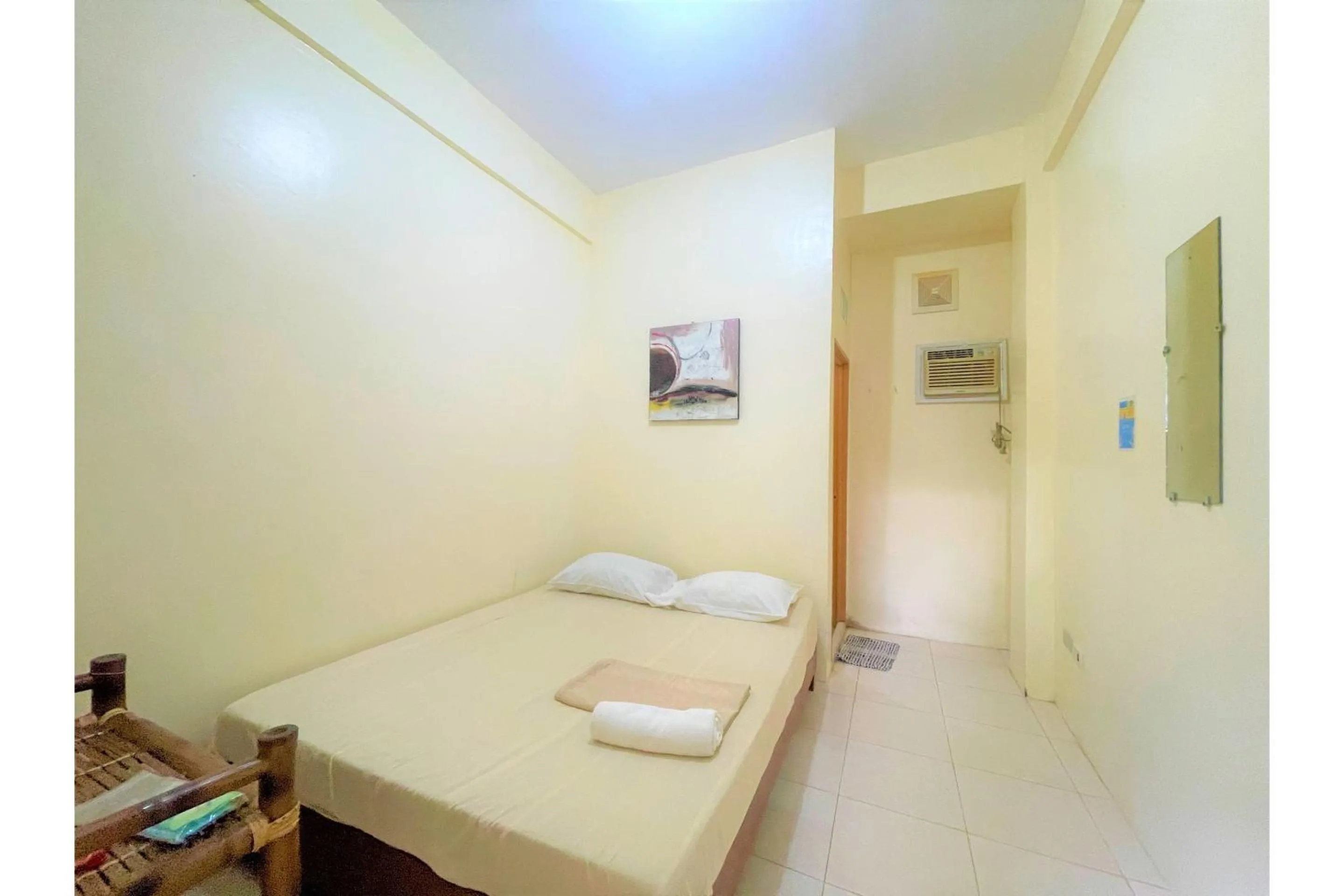 Bedroom, Bed in OYO 876 Escurel Inn Boracay