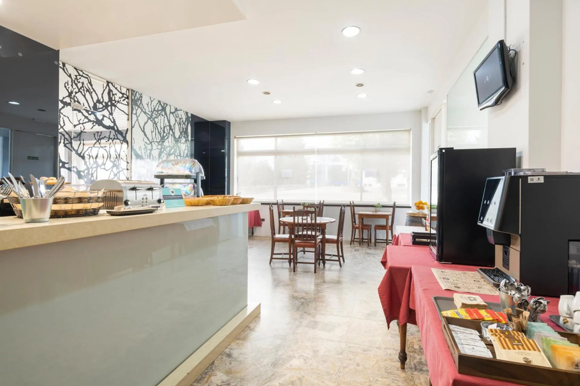 Breakfast in Hotel Alda Camiño Inglés