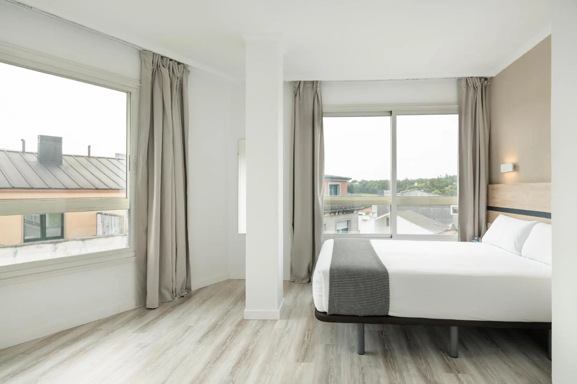 Photo of the whole room, Bed in Hotel Alda Camiño Inglés