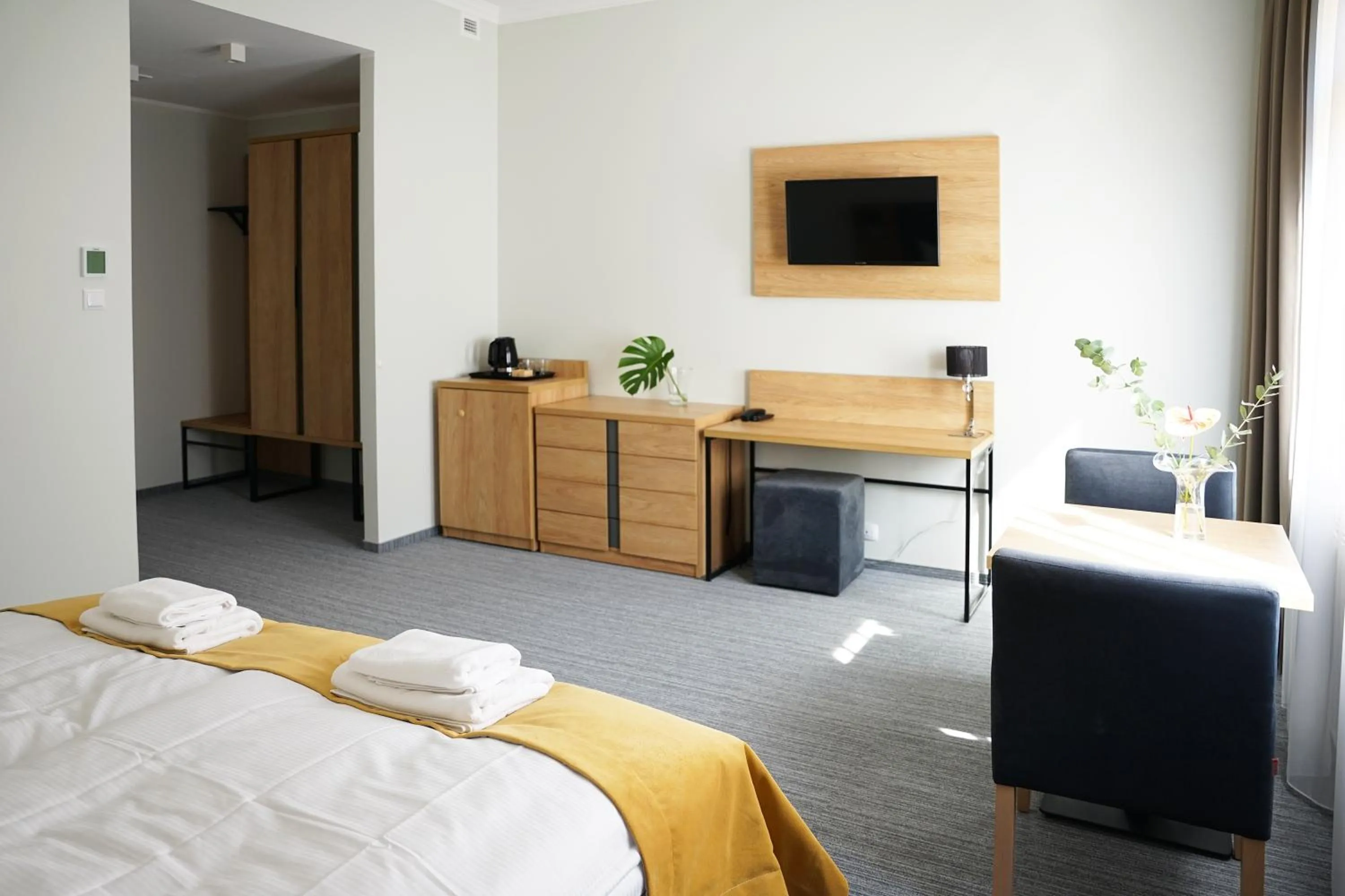 TV and multimedia, Bed in FACTORY RESORT wellness & spa