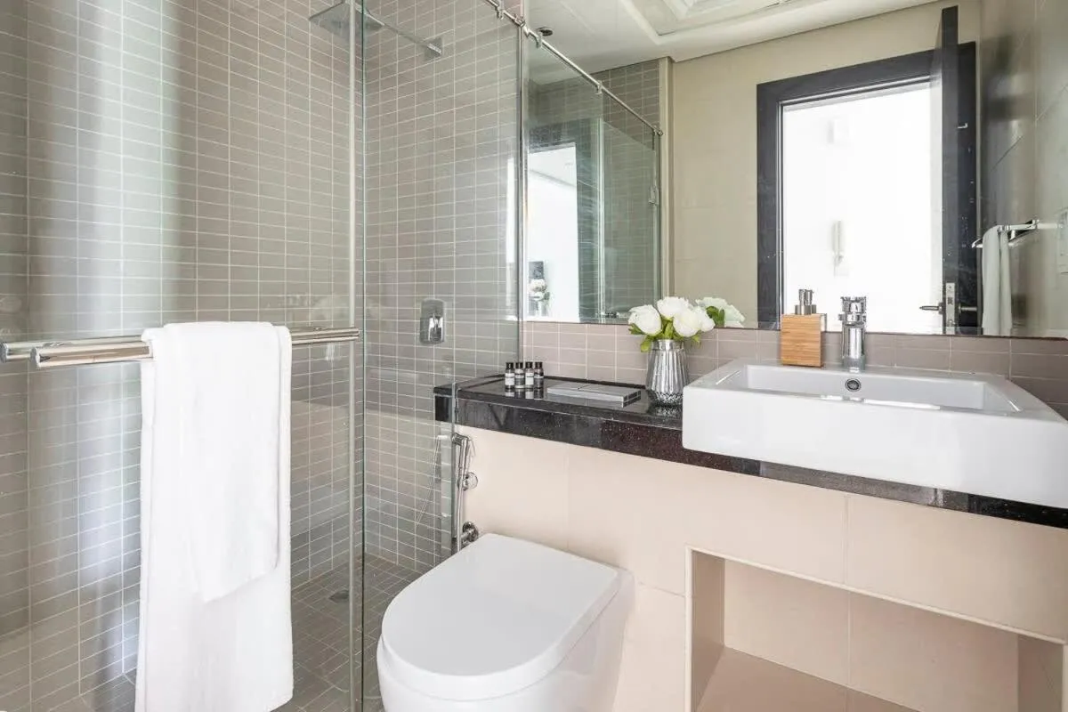 Frank Porter - Silverene Tower B