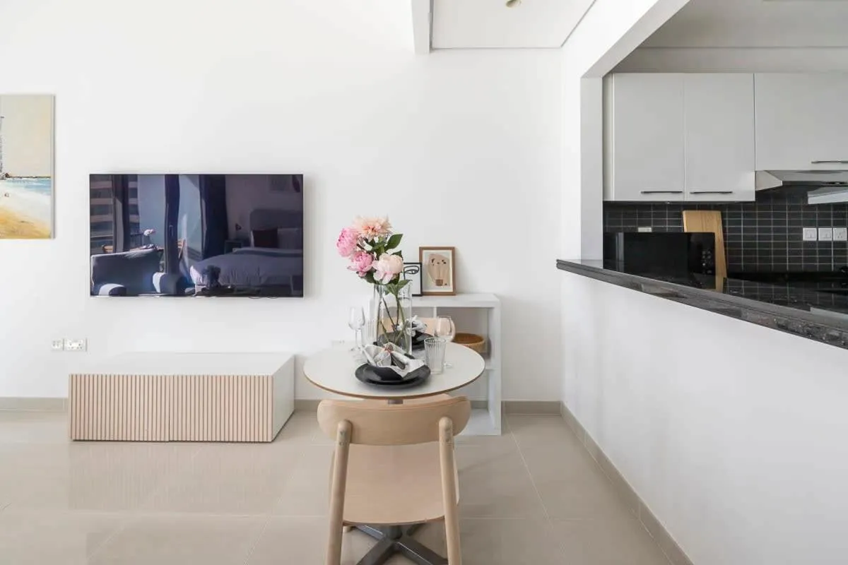 Frank Porter - Silverene Tower B