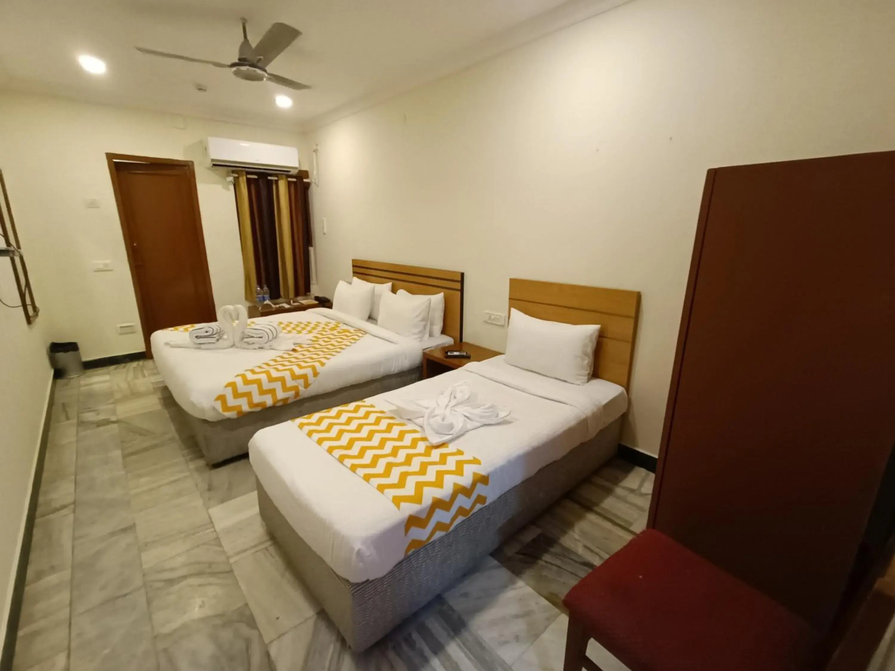 Executive Triple Room - single occupancy in GT Grande Hotel-Near US Consulate Executive Triple Room - single occupancy in GT Grande Hotel-Near US Consulate
