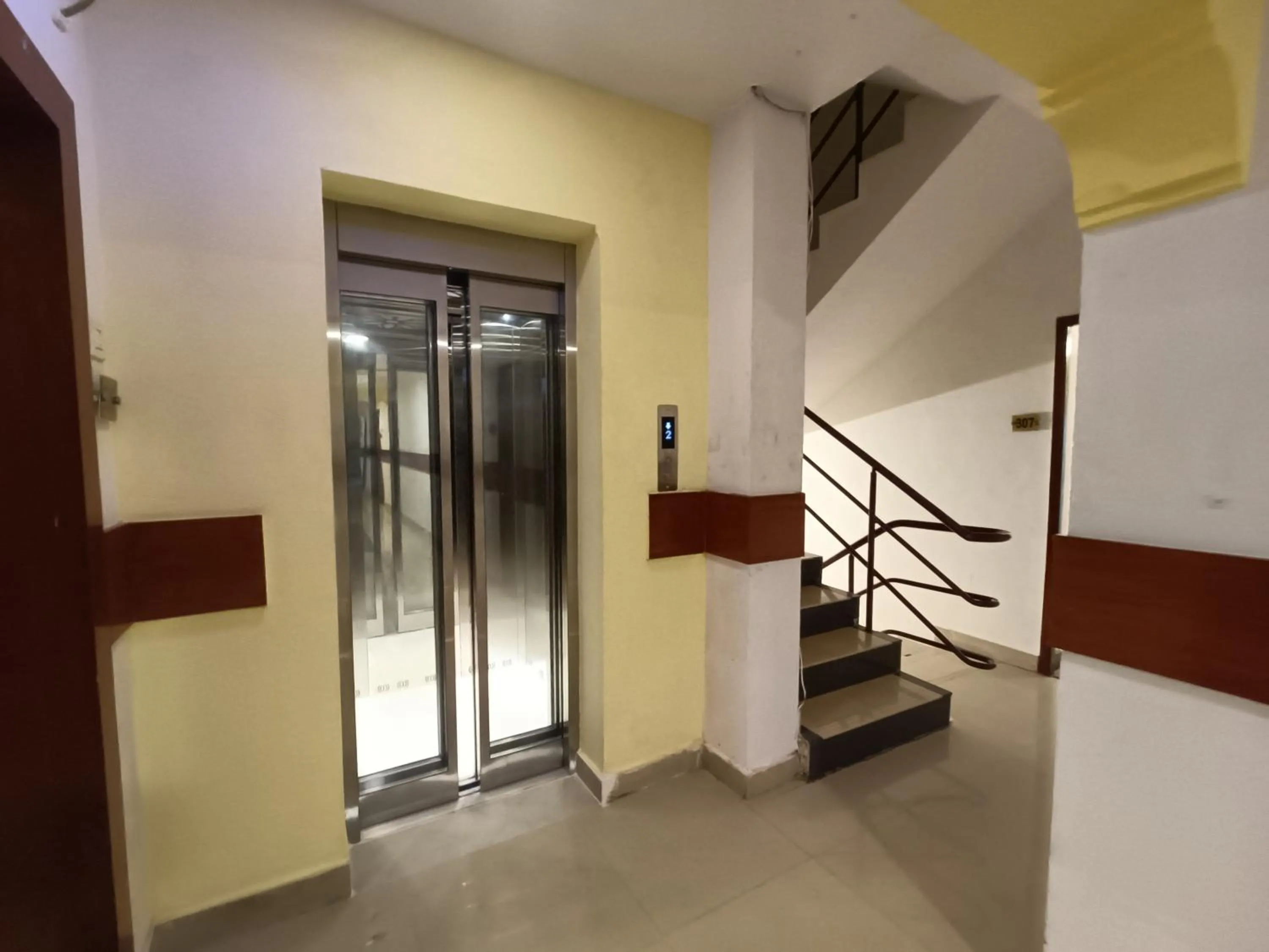 elevator in GT Grande Hotel-Near US Consulate