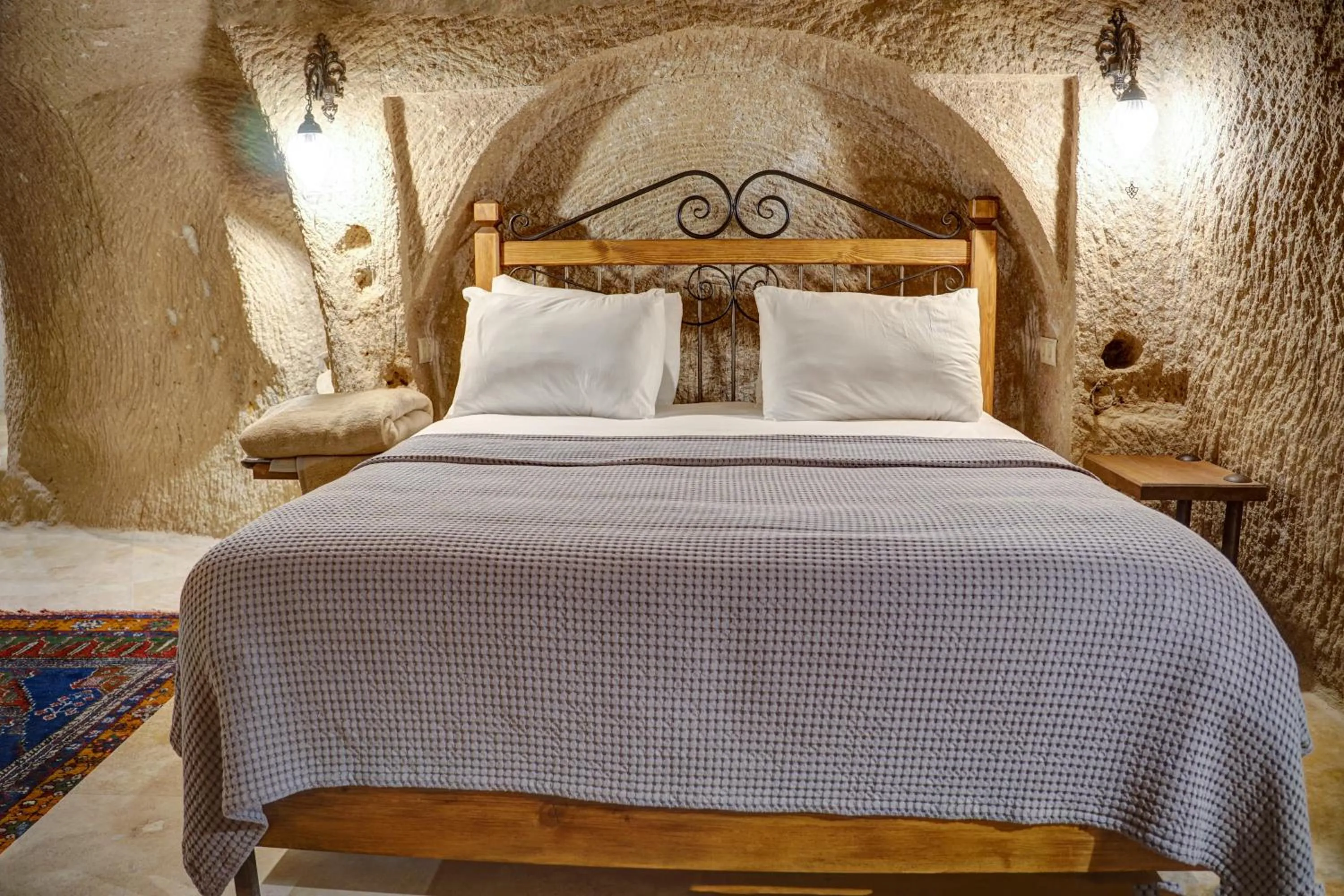 Bed in Karma Cappadocia