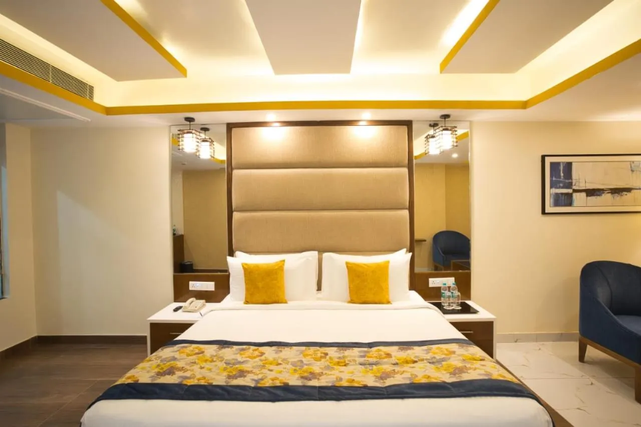 Communal lounge/ TV room, Bed in Effotel By Sayaji Dehradun