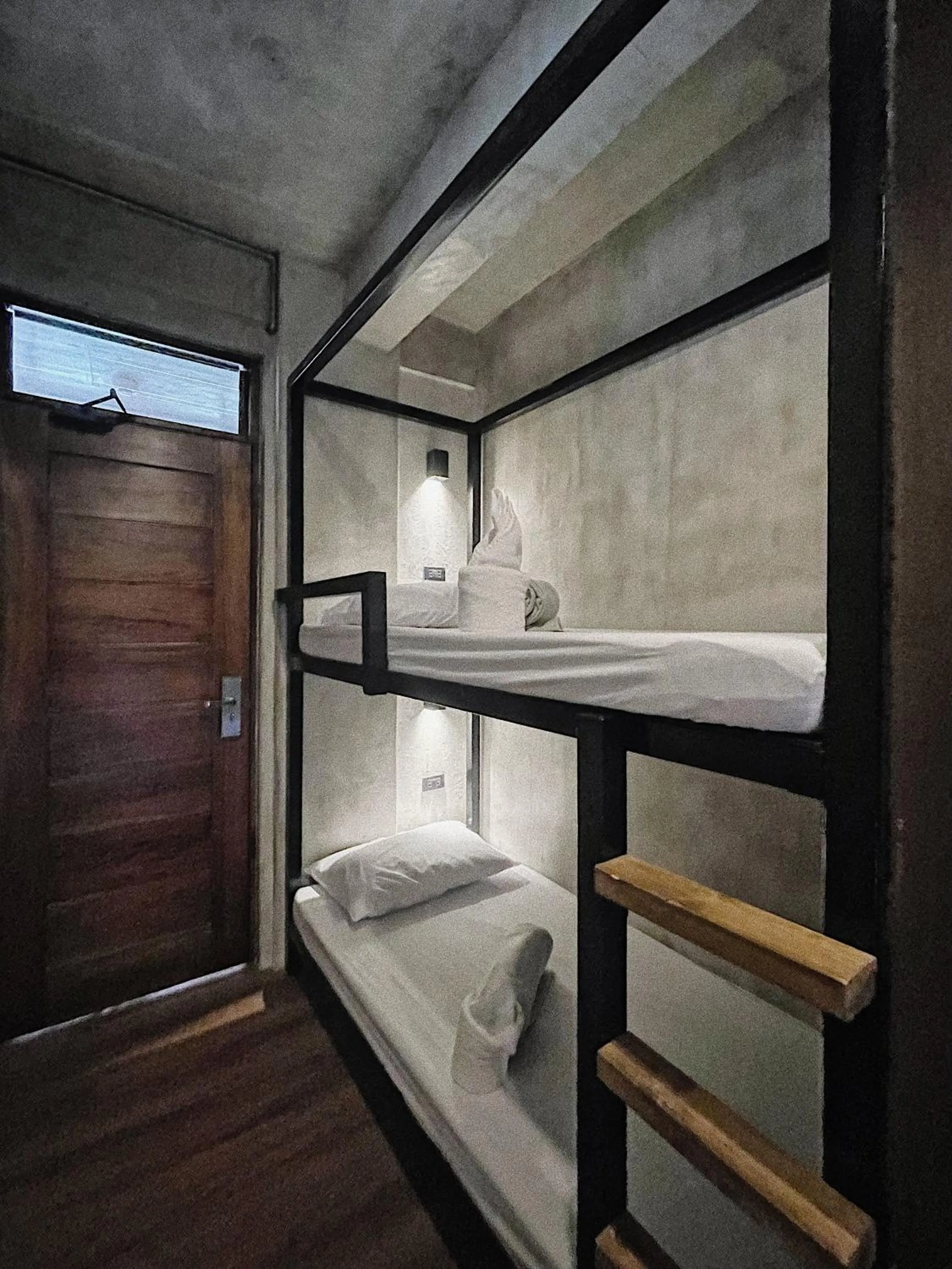 bunk bed, Bed in Shorebreak Hostel San Juan La Union