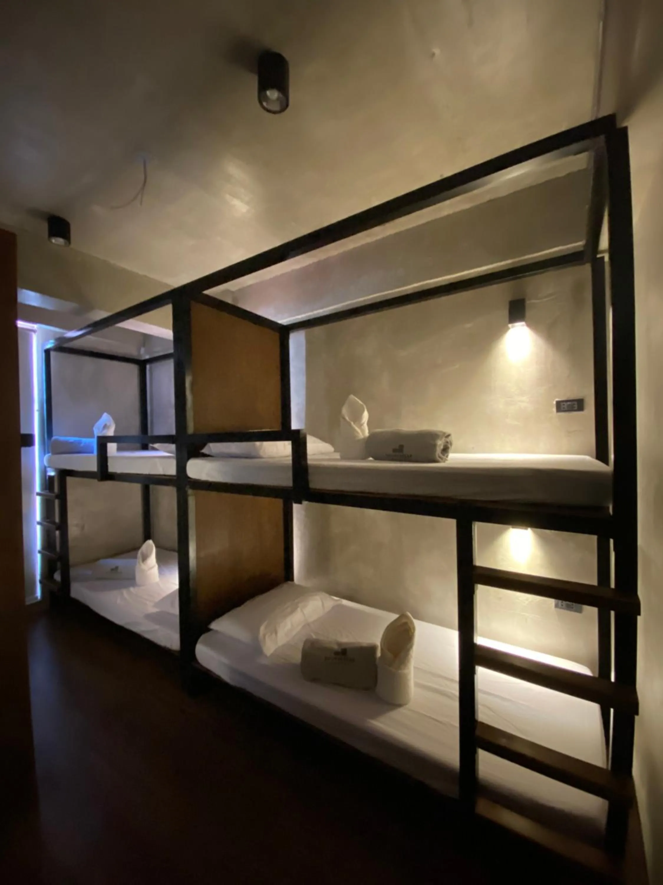 bunk bed, Bed in Shorebreak Hostel San Juan La Union
