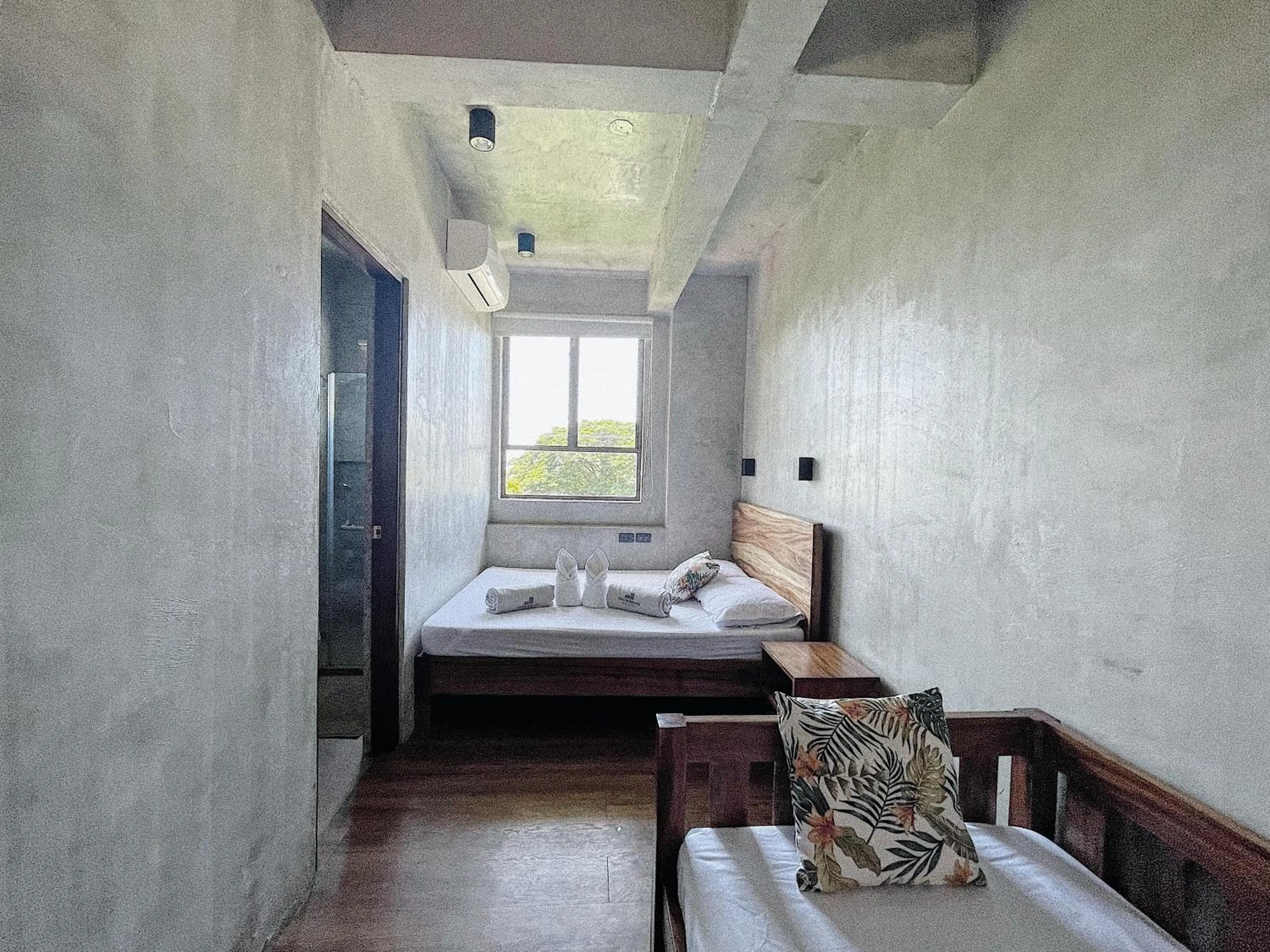 Photo of the whole room, Bed in Shorebreak Hostel San Juan La Union
