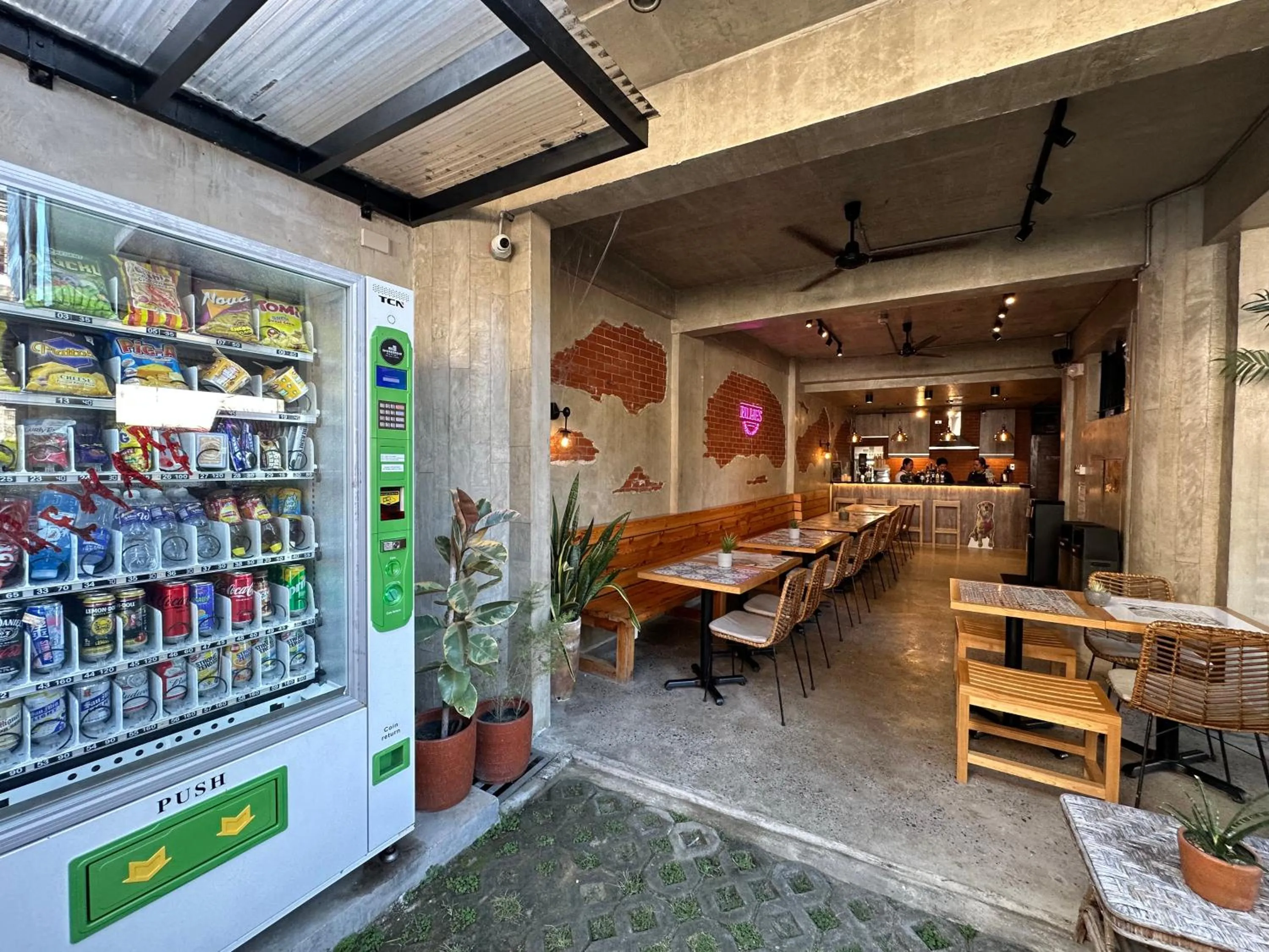 Lounge or bar in Shorebreak Hostel San Juan La Union