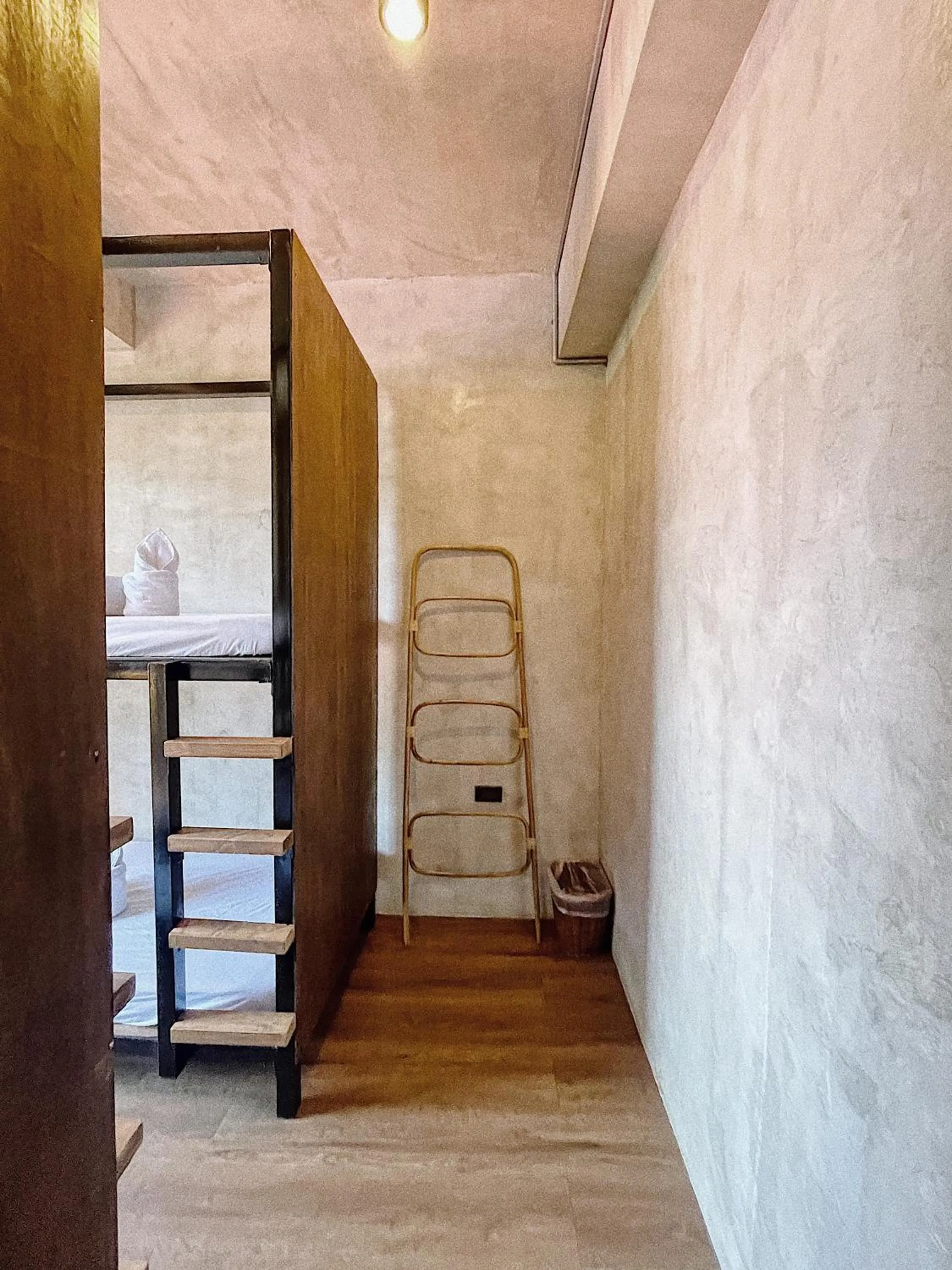 bunk bed in Shorebreak Hostel San Juan La Union